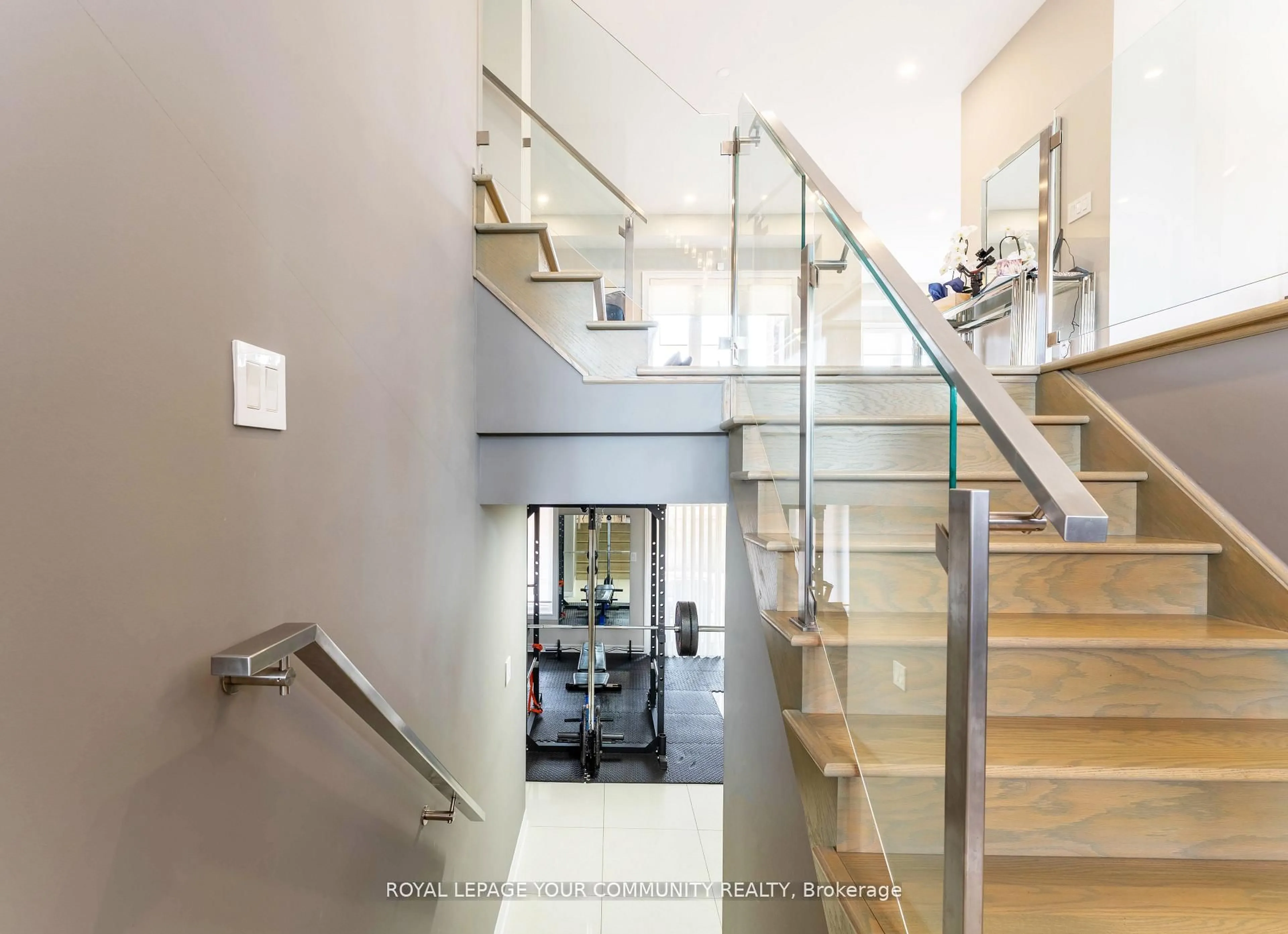 Indoor foyer for 339 Thomas Cook Ave, Vaughan Ontario L6A 4M1