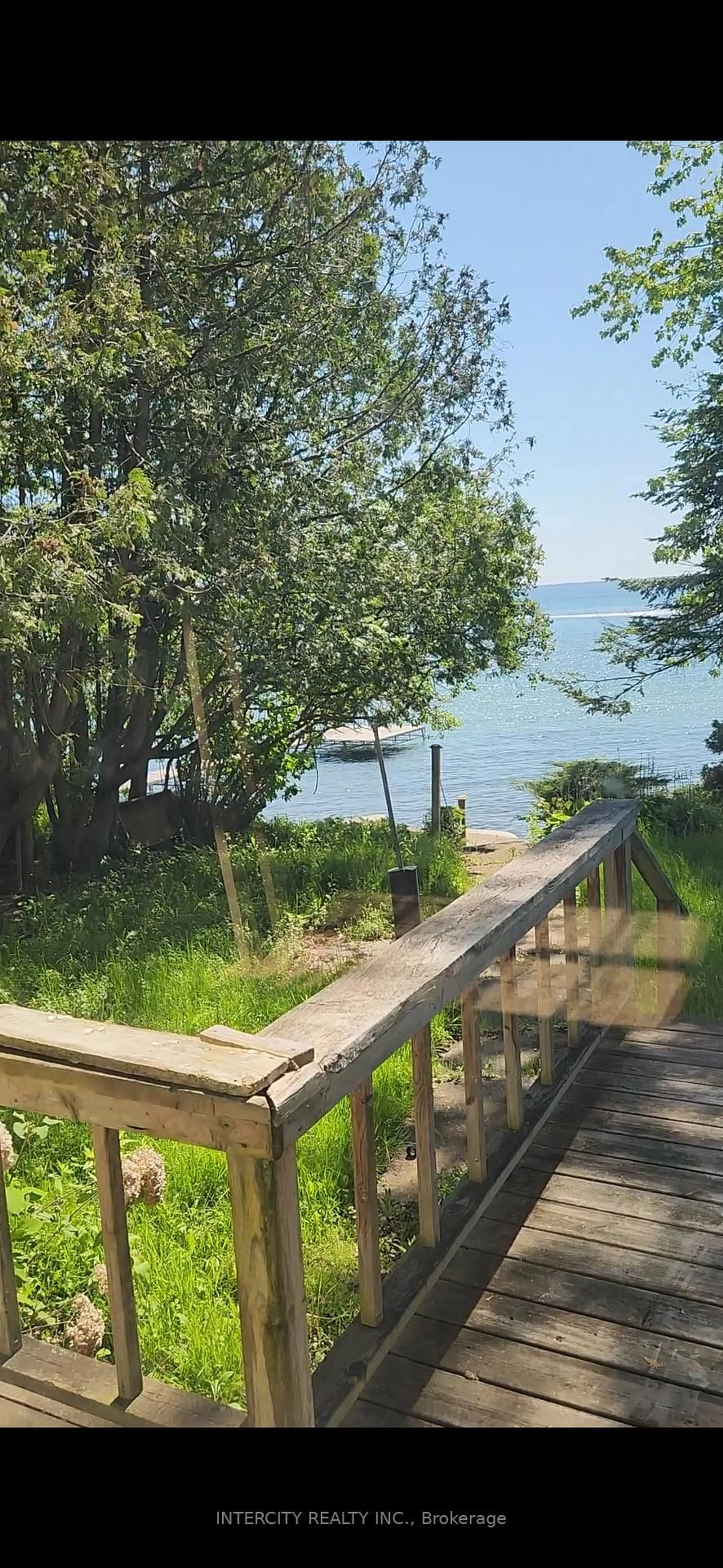 Patio, water/lake/river/ocean view for 3353 Crescent Harbour Rd, Innisfil Ontario L9S 2Y7