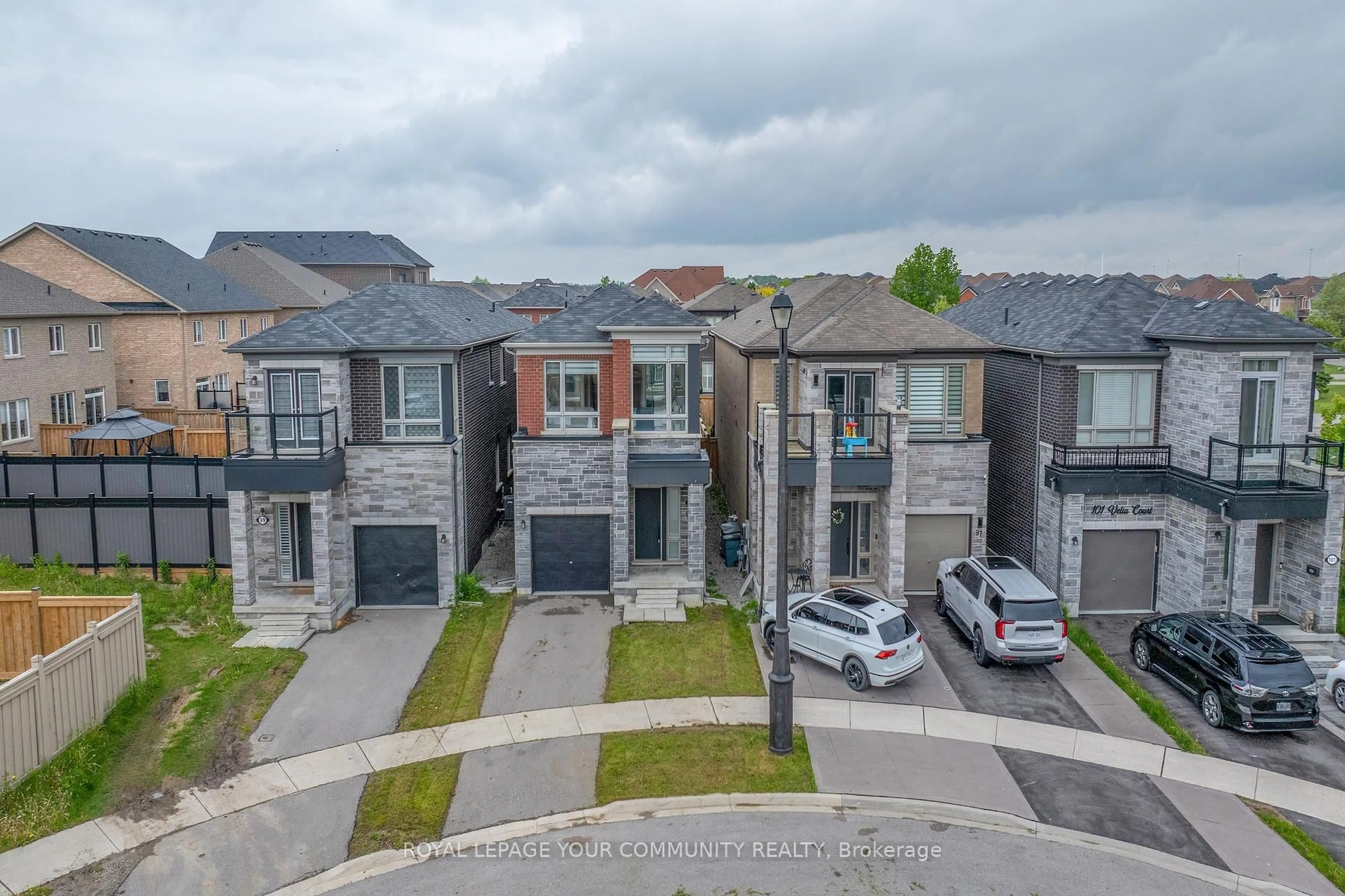 A pic from outside/outdoor area/front of a property/back of a property/a pic from drone, street for 93 Velia Crt, Vaughan Ontario L4H 4S5
