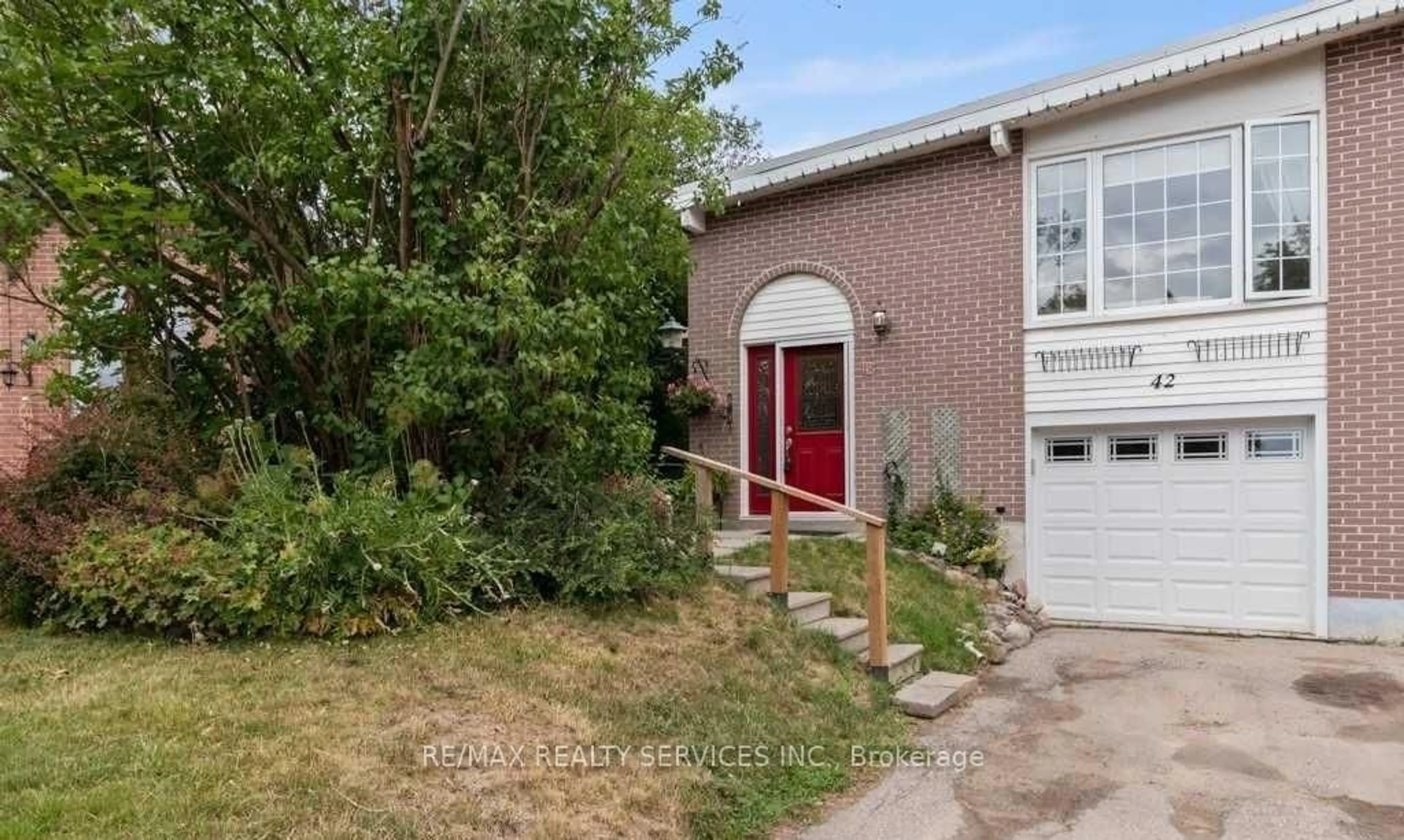 Home with brick exterior material, street for 42 Alphonsus Crt, New Tecumseth Ontario L0G 1W0