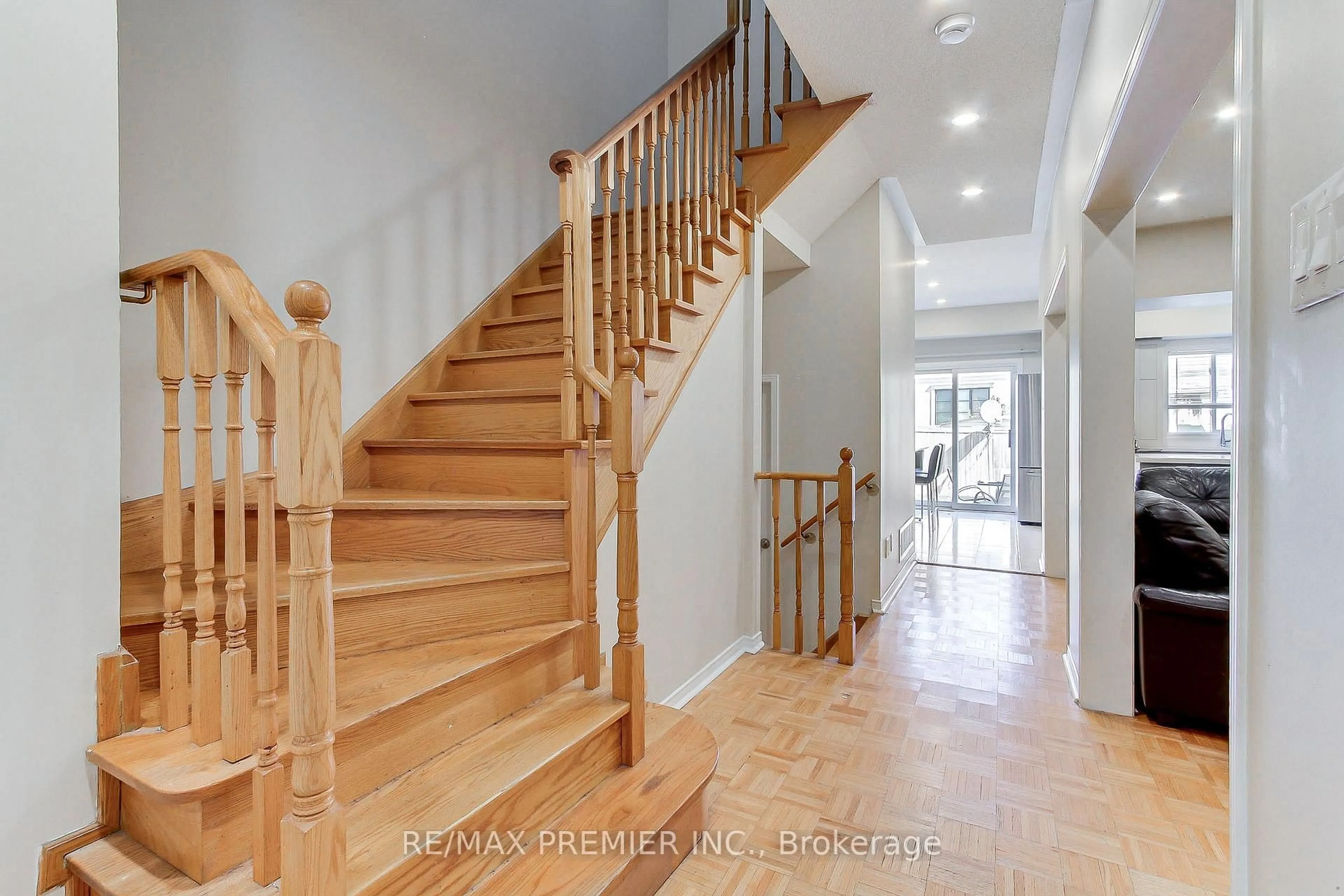 Unknown for 35 Craddock St, Vaughan Ontario L6A 2R6