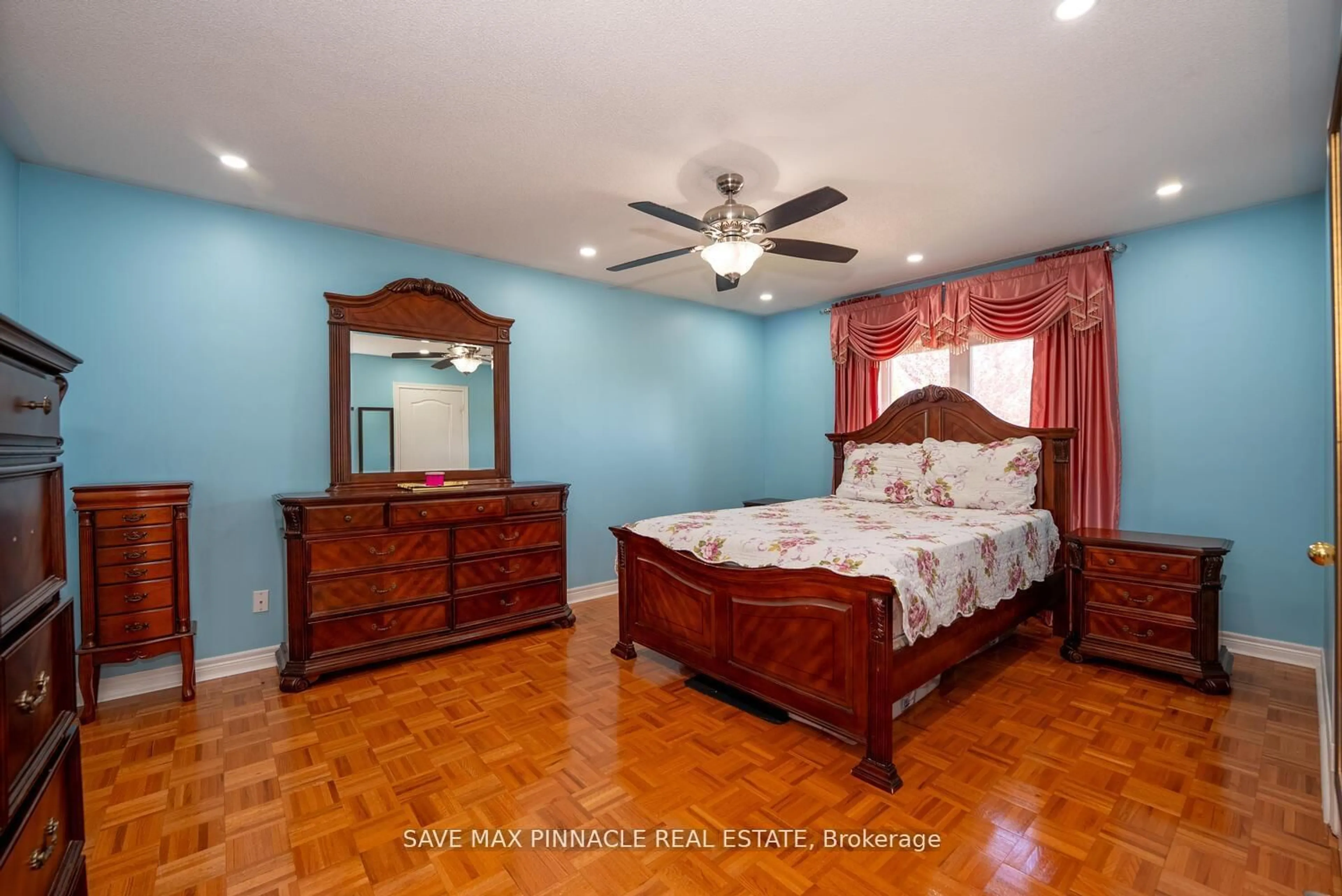 Bedroom with bed, unknown for 1 Ashton Dr, Vaughan Ontario L6A 2L4