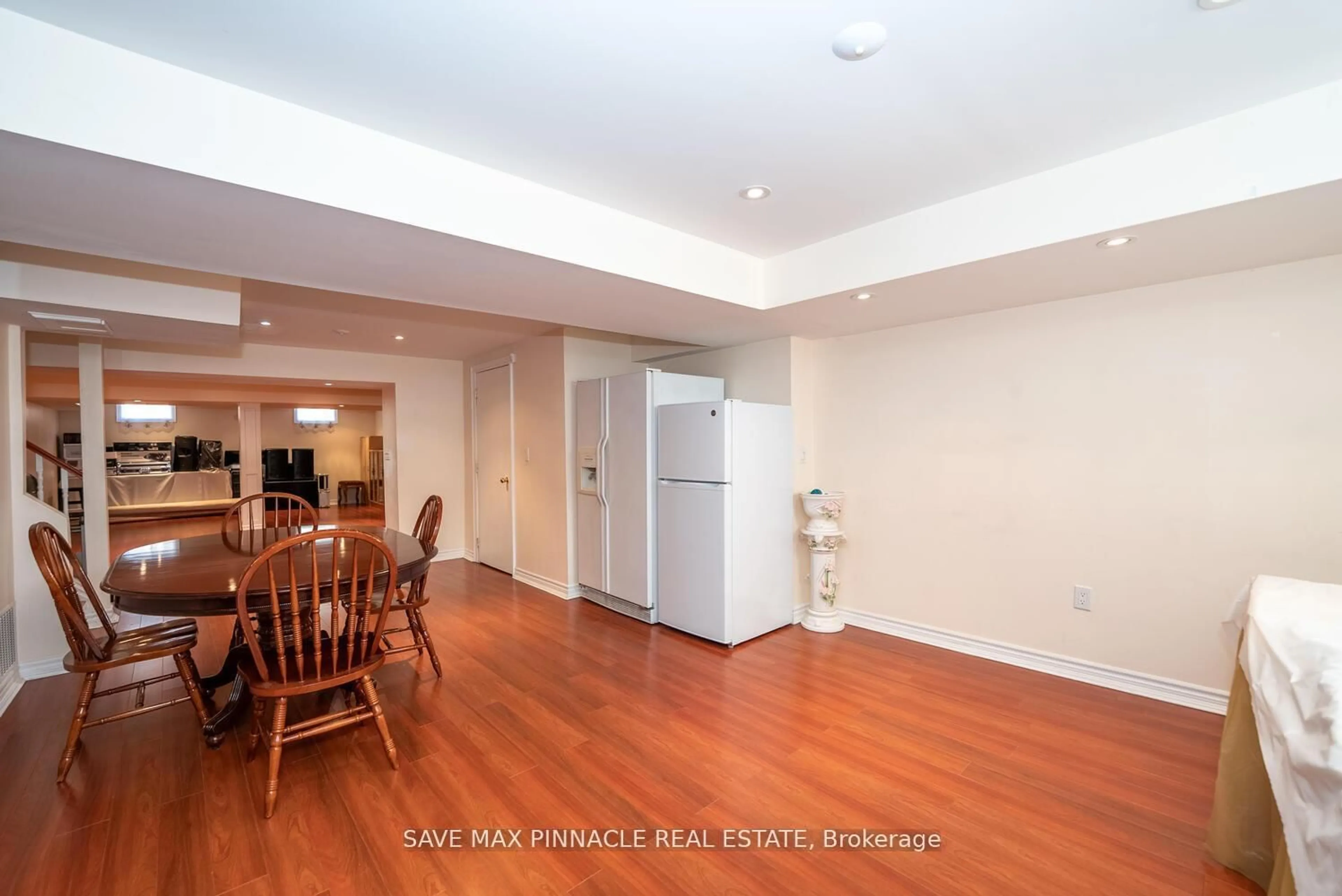 Unknown for 1 Ashton Dr, Vaughan Ontario L6A 2L4