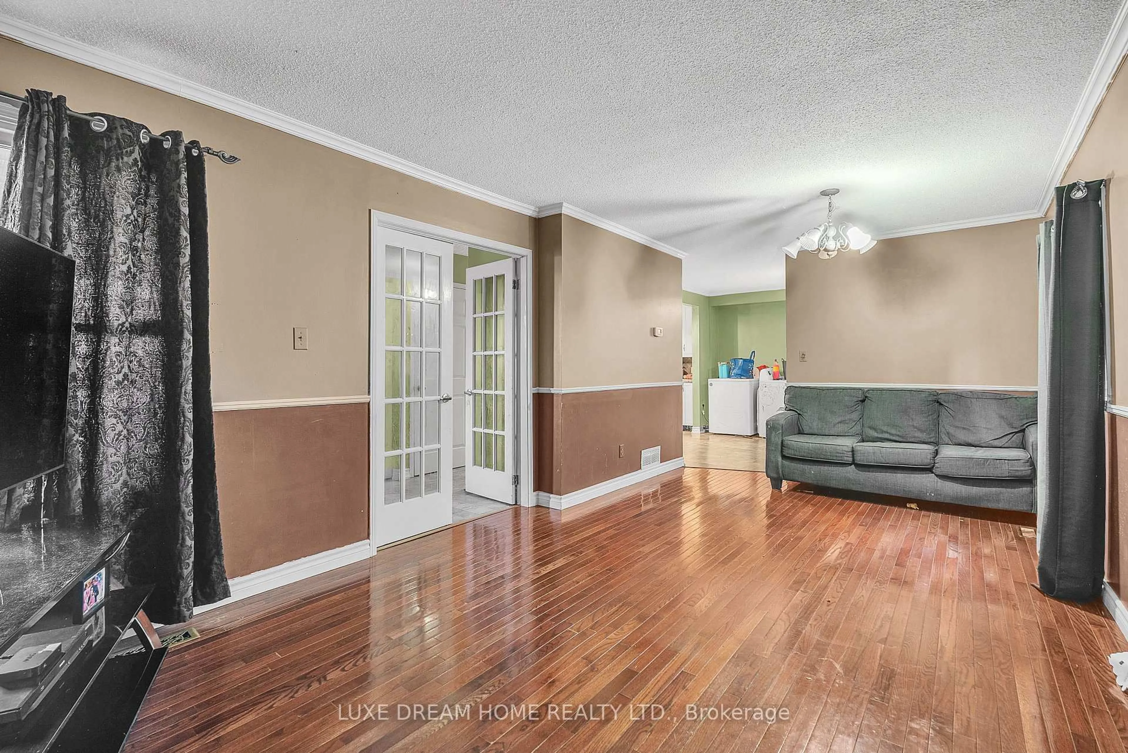 Unknown for 175 Albert St, New Tecumseth Ontario L9R 1W8