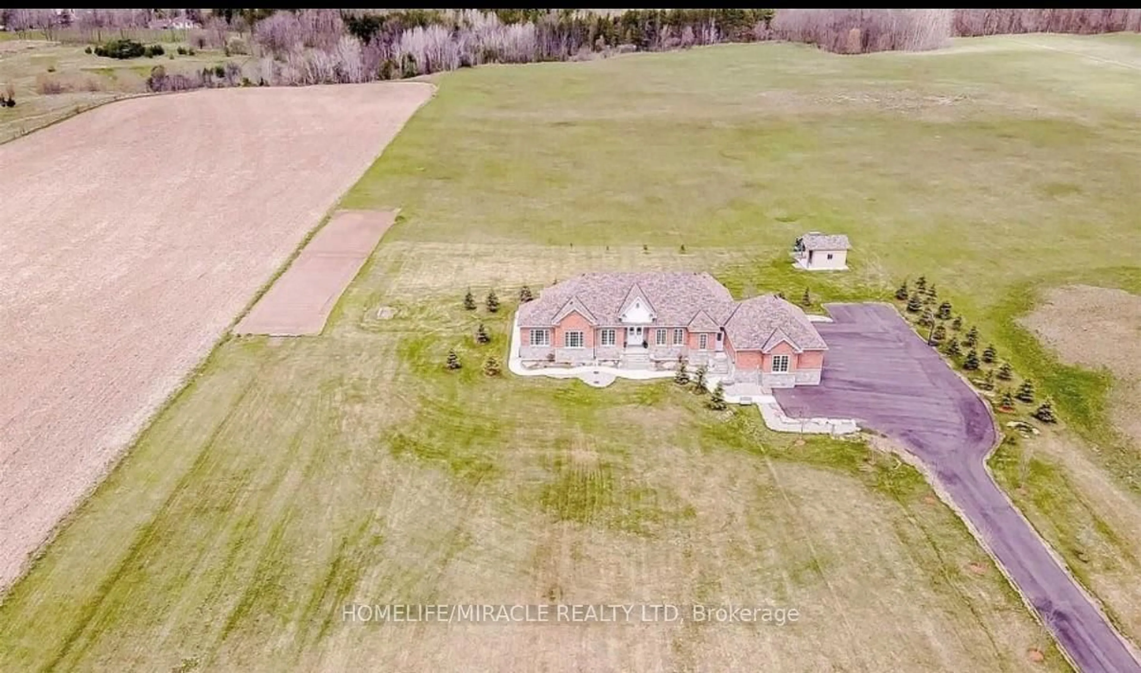 A pic from outside/outdoor area/front of a property/back of a property/a pic from drone, unknown for 8480 Simcoe County Rd #1, Adjala-Tosorontio Ontario L0G 1L0