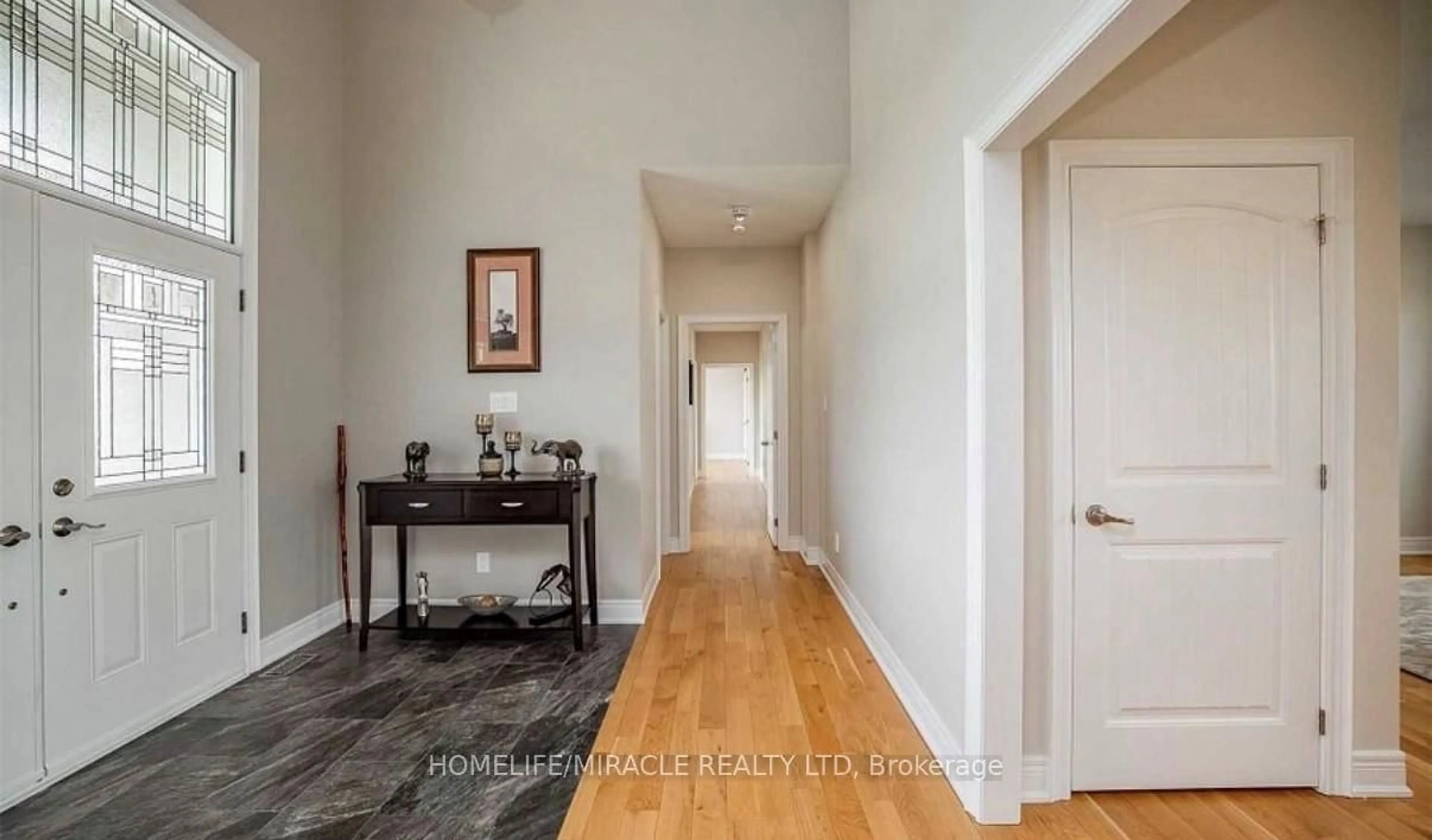 Indoor entryway for 8480 Simcoe County Rd #1, Adjala-Tosorontio Ontario L0G 1L0