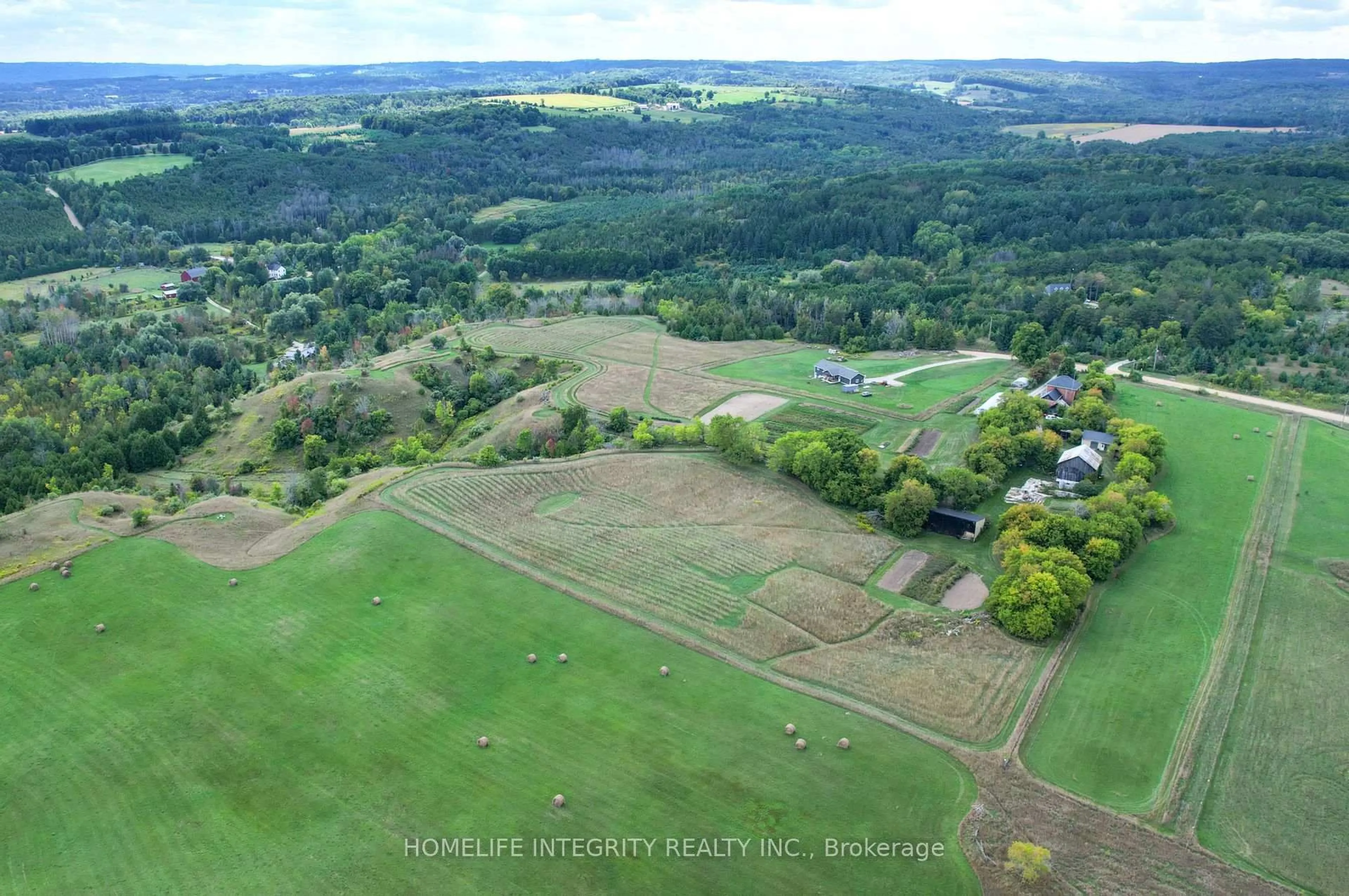 A pic from outside/outdoor area/front of a property/back of a property/a pic from drone, mountain view for 995305 Mono Adjala Townline, Adjala-Tosorontio Ontario L9R 1V1