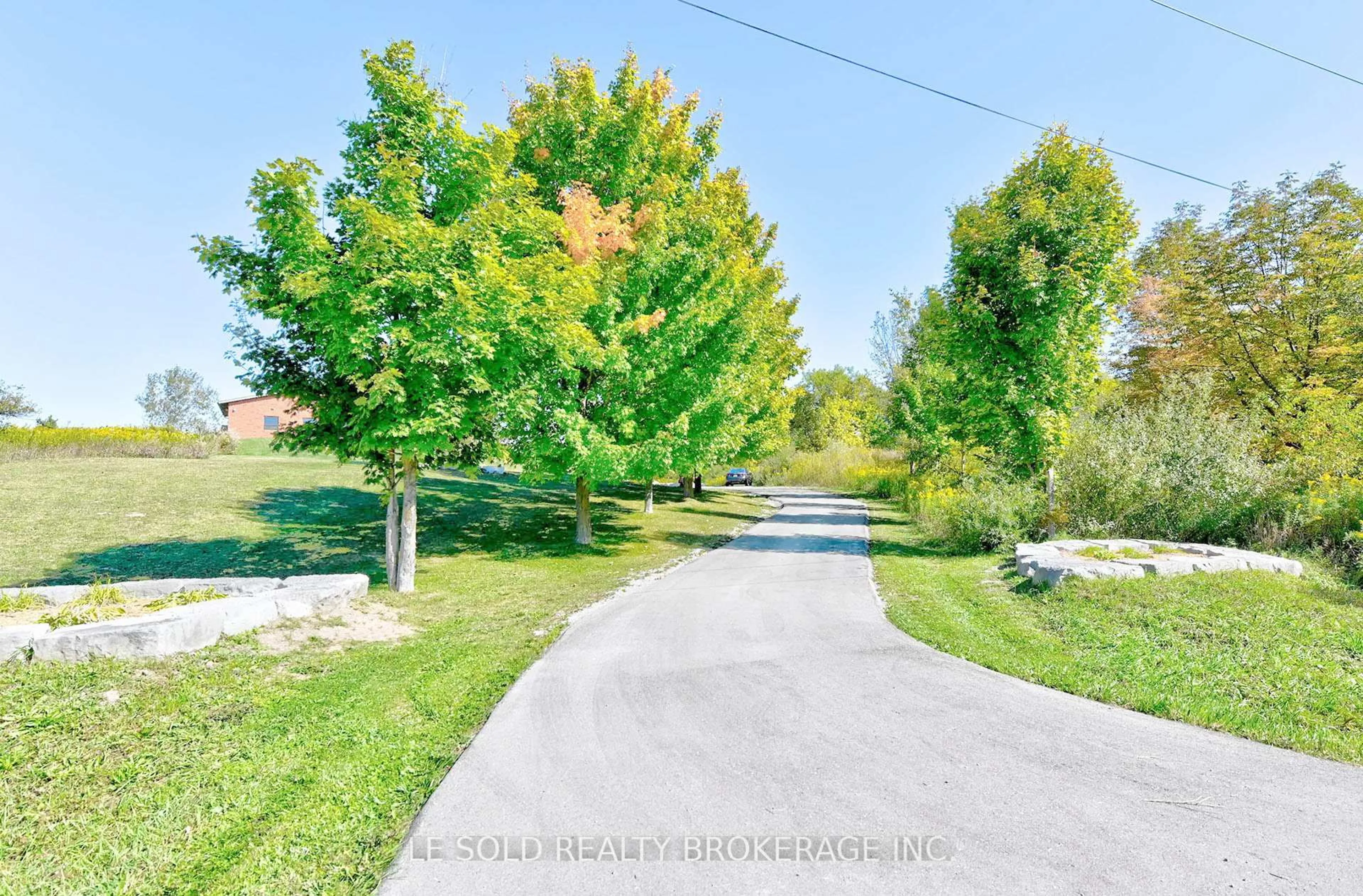 A pic from outside/outdoor area/front of a property/back of a property/a pic from drone, street for 2269 Concession 4, Uxbridge Ontario L0C 1A0