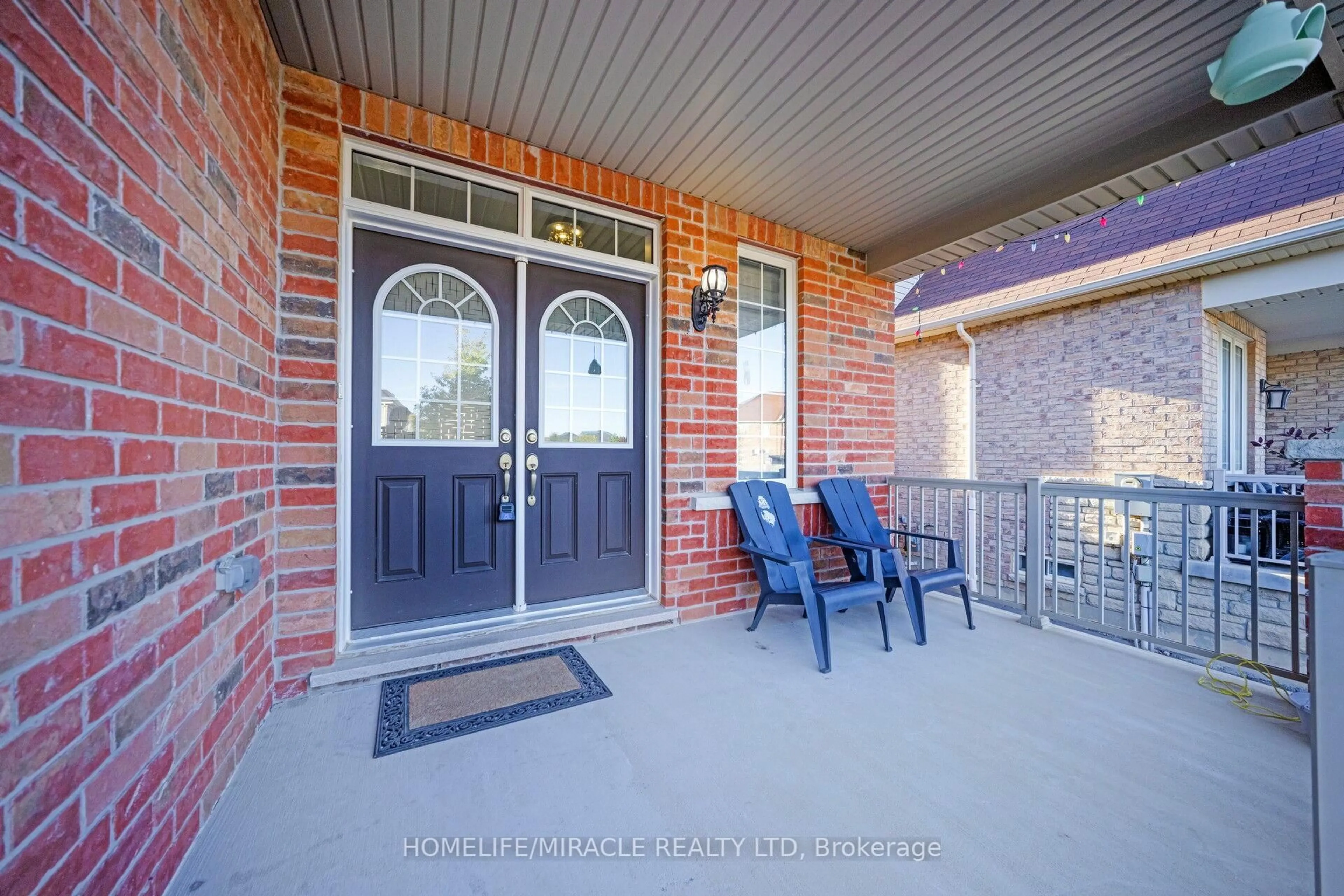 Patio, unknown for 143 Mcgahey St, New Tecumseth Ontario L0G 1W0