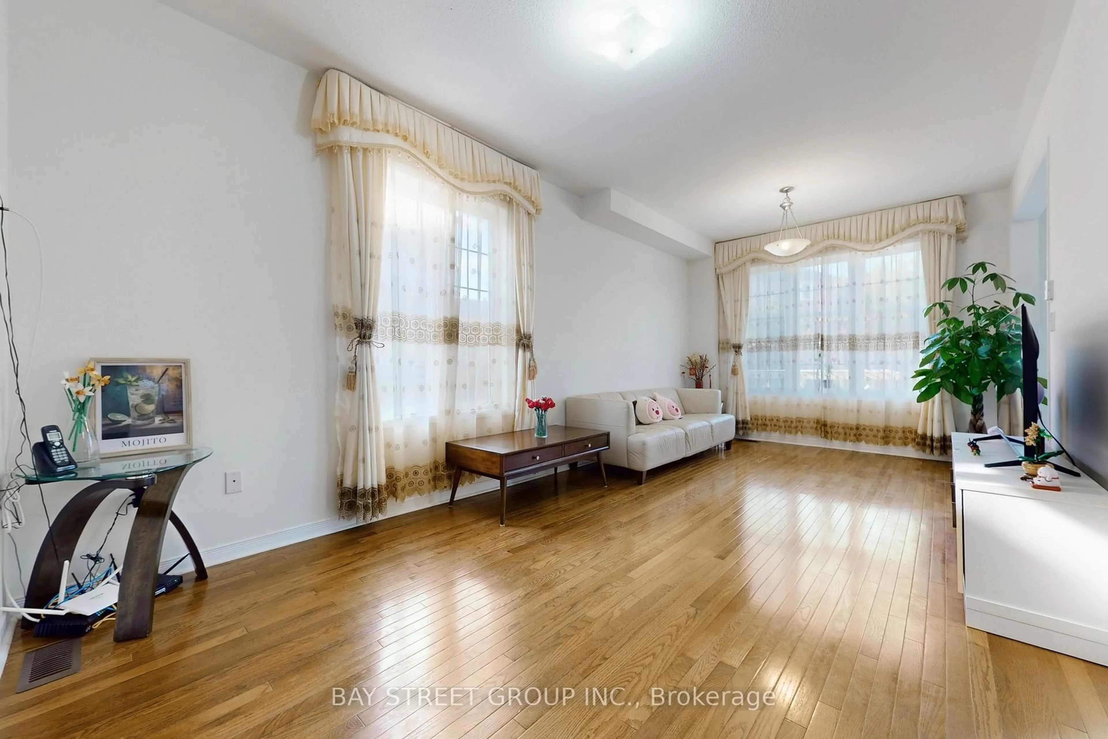 Living room with furniture, unknown for 82 COLELUKE Lane, Markham Ontario L3S 0B7