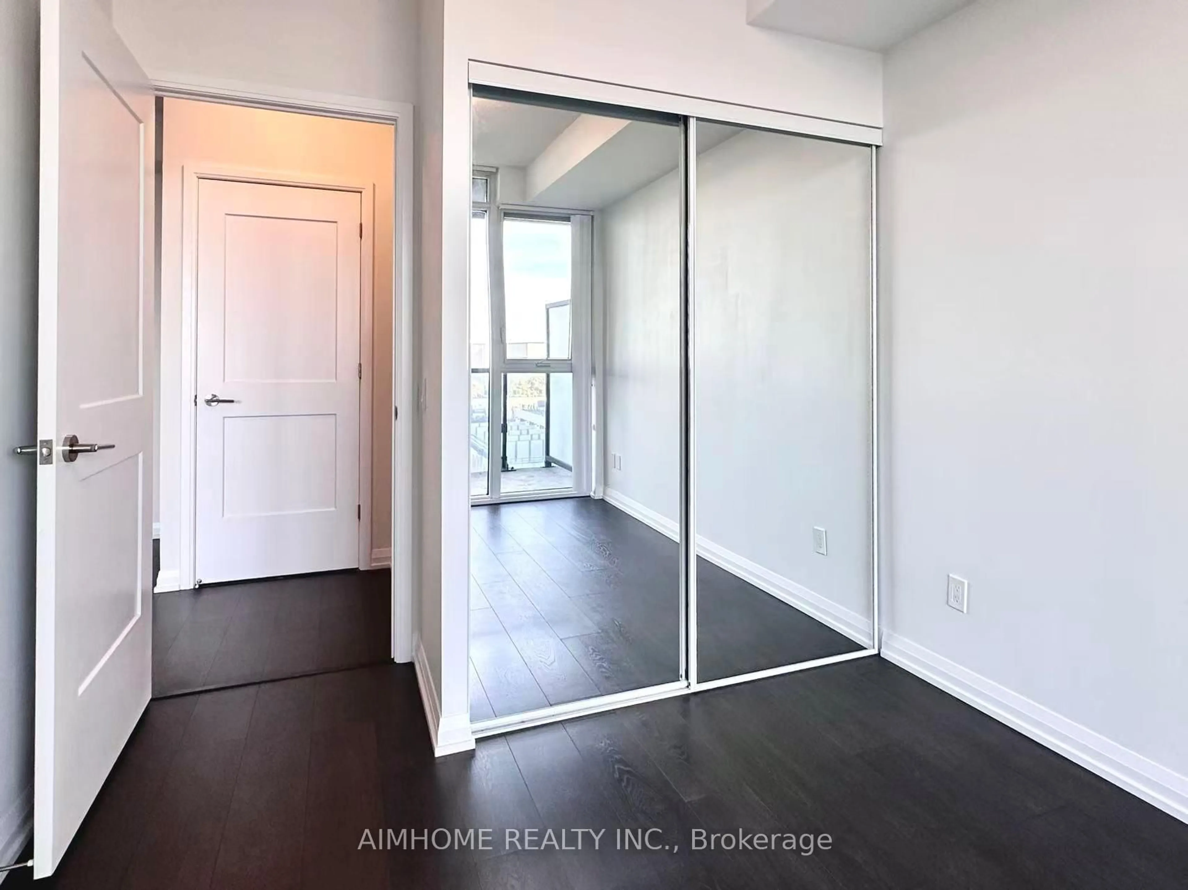 A pic of a room for 7895 Jane St #601, Vaughan Ontario L4K 2M7