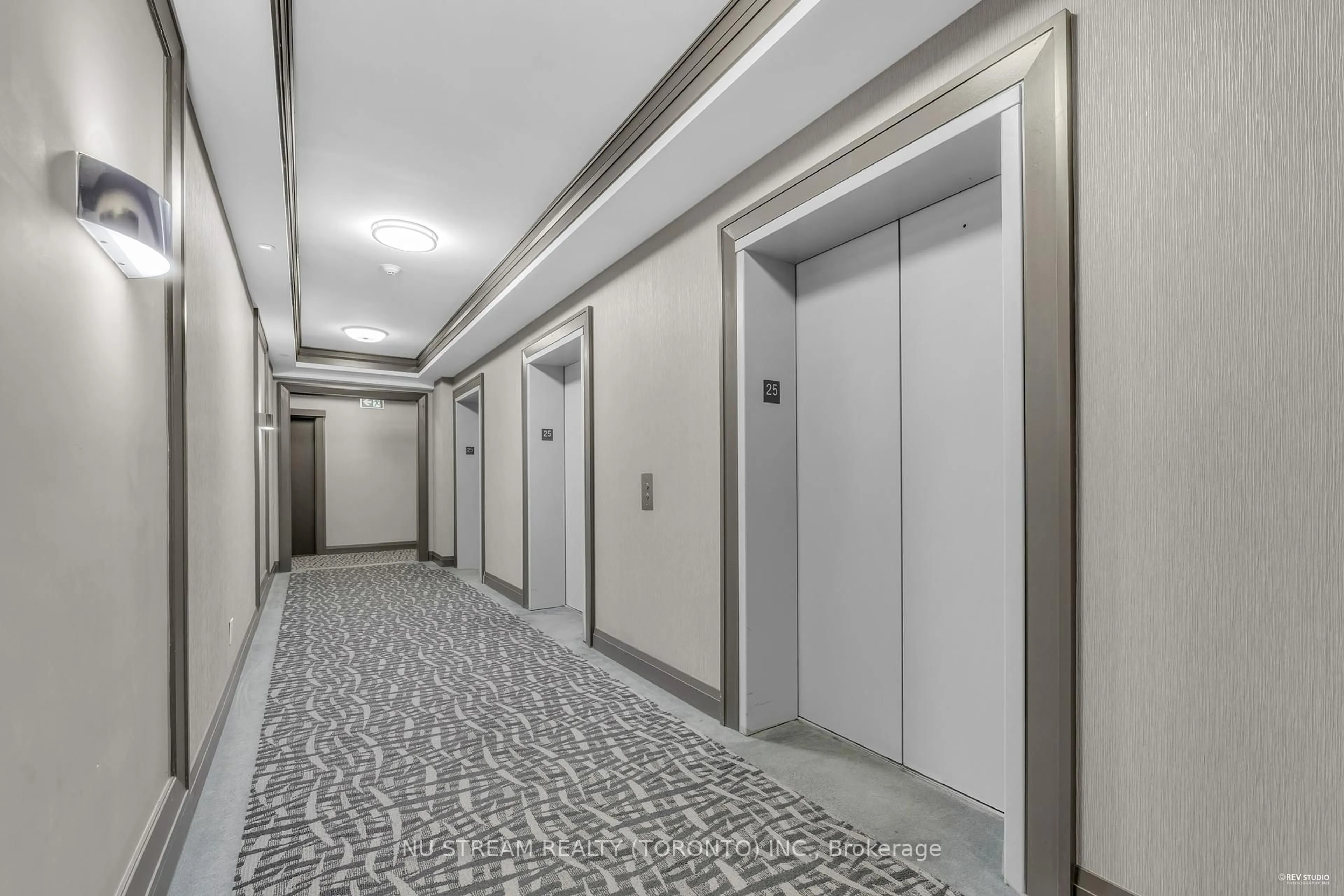 Indoor foyer for 3600 Highway 7 #2505, Vaughan Ontario L4L 0G8