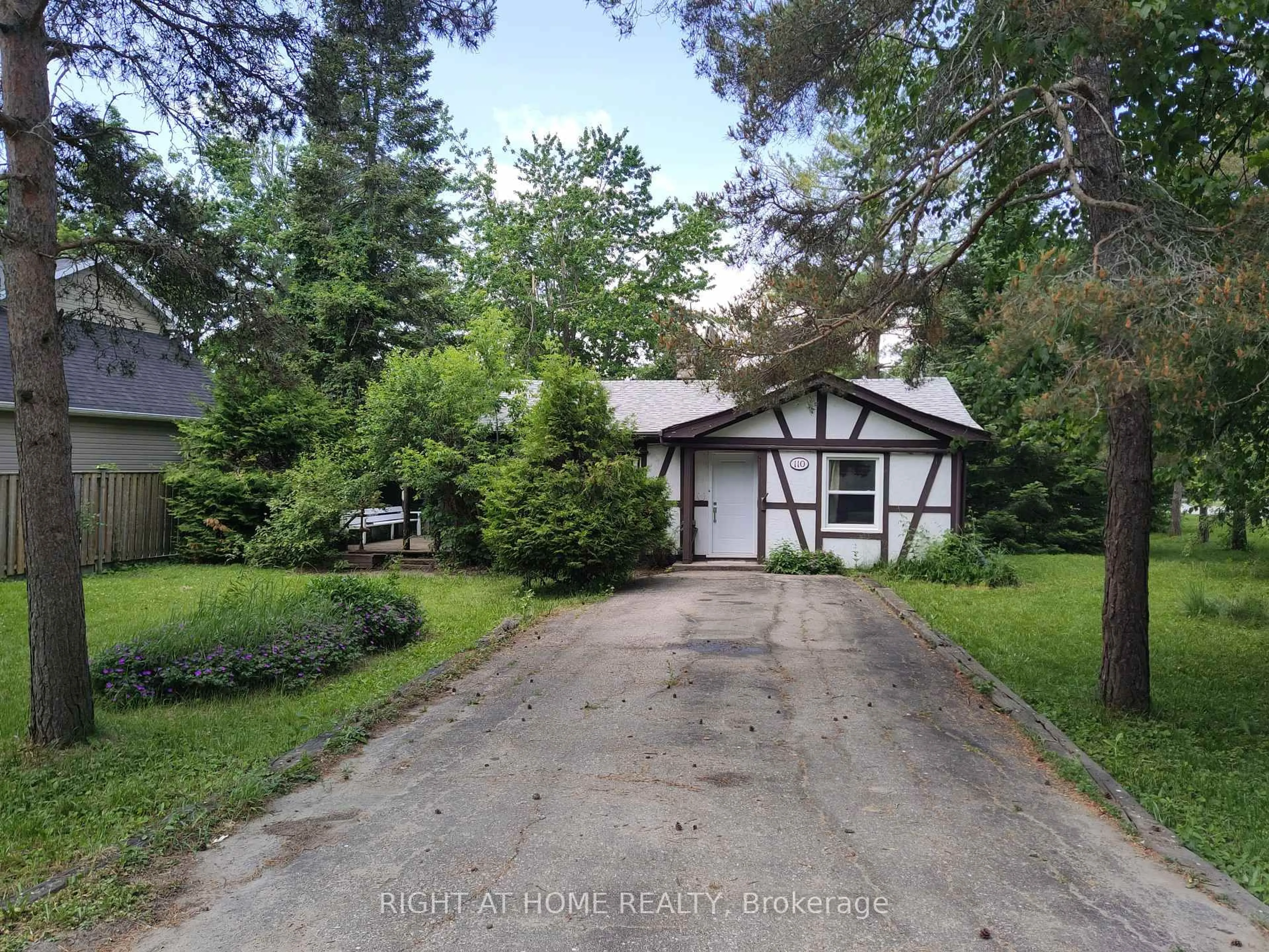 A pic from outside/outdoor area/front of a property/back of a property/a pic from drone, street for 110 Ethel Park Dr, Brock Ontario L0K 1A0