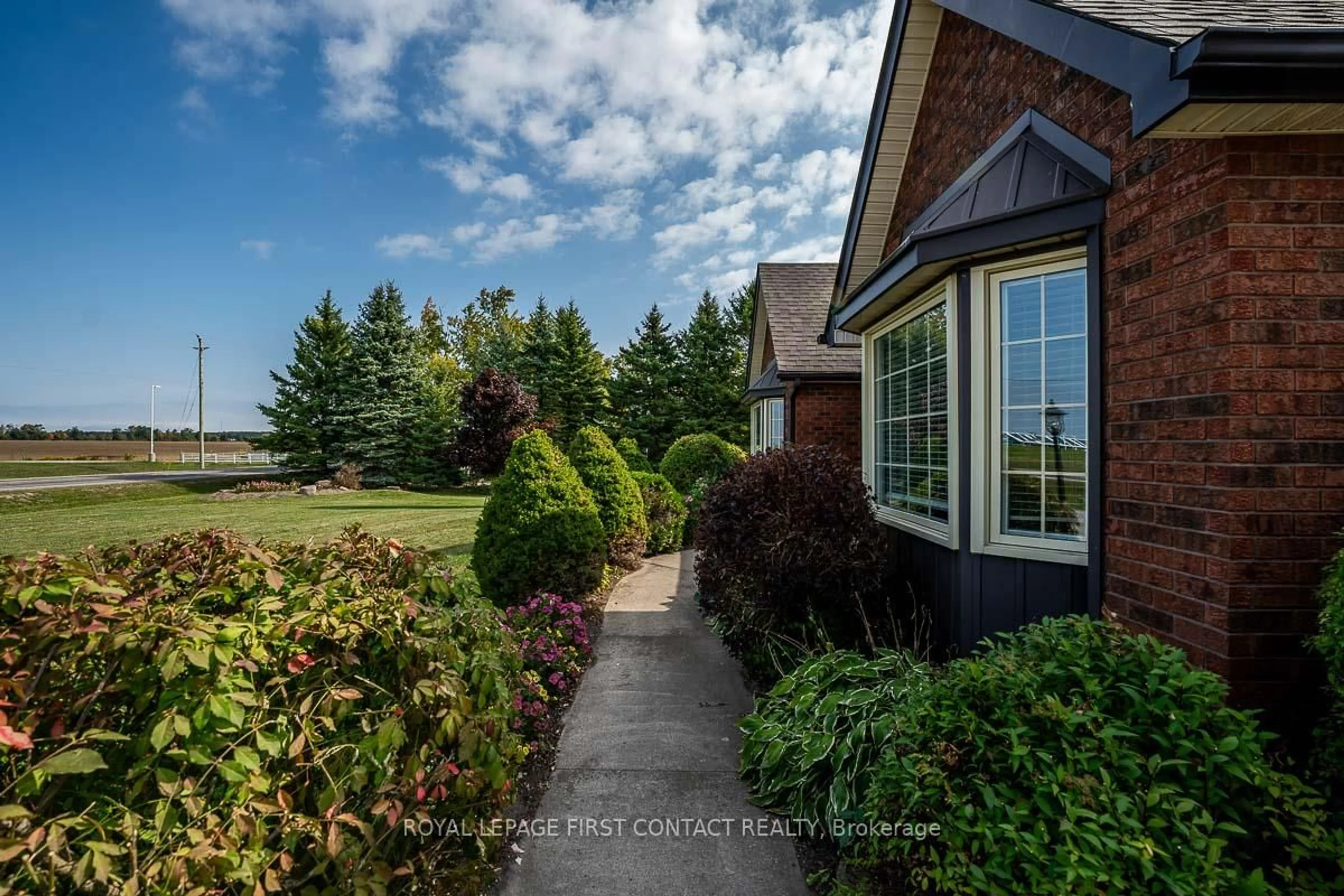 A pic from outside/outdoor area/front of a property/back of a property/a pic from drone, water/lake/river/ocean view for 4689 20th Sdrd, Essa Ontario L0L 2N0