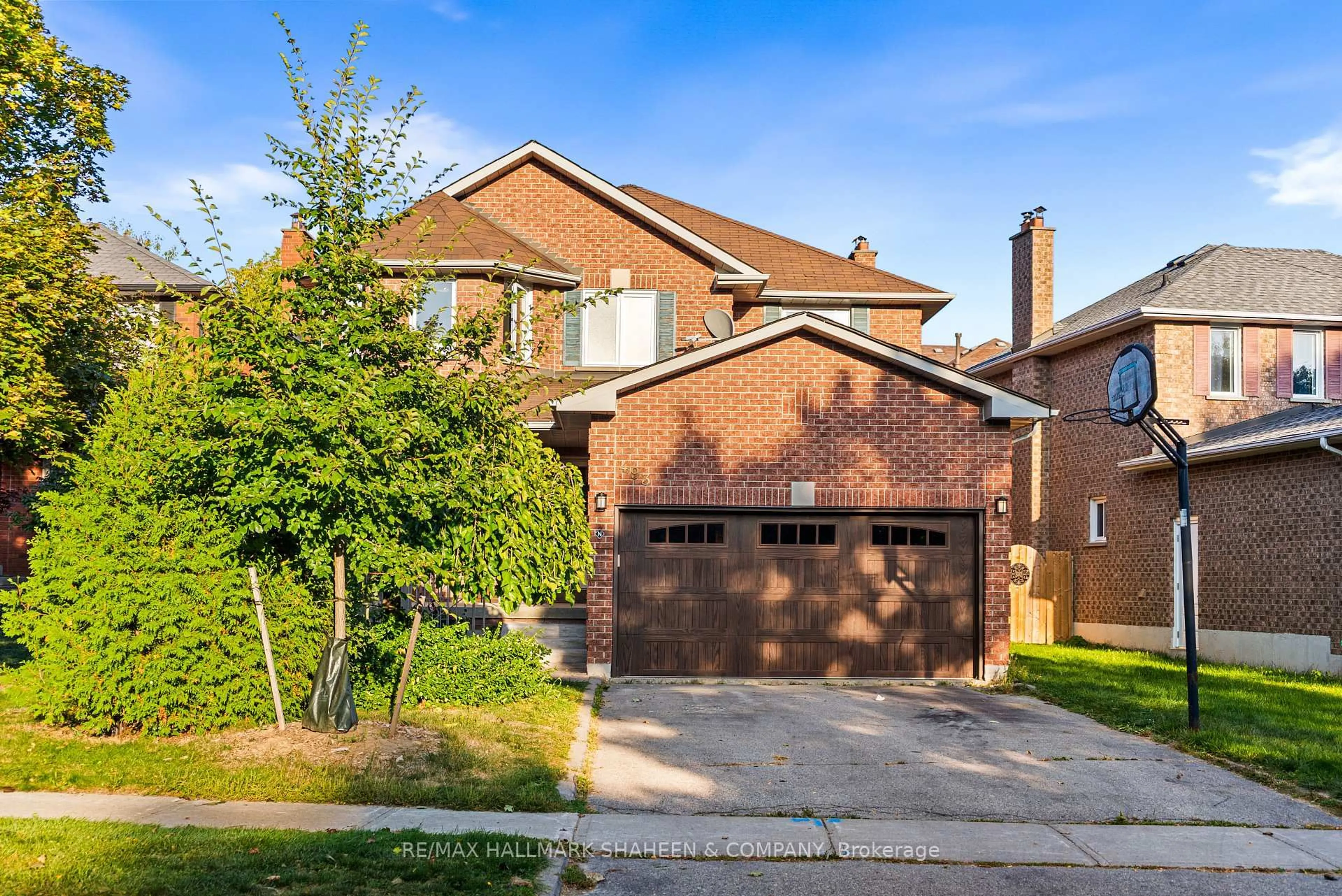 Home with brick exterior material, street for 493 Blackstock Rd, Newmarket Ontario L3Y 8H6