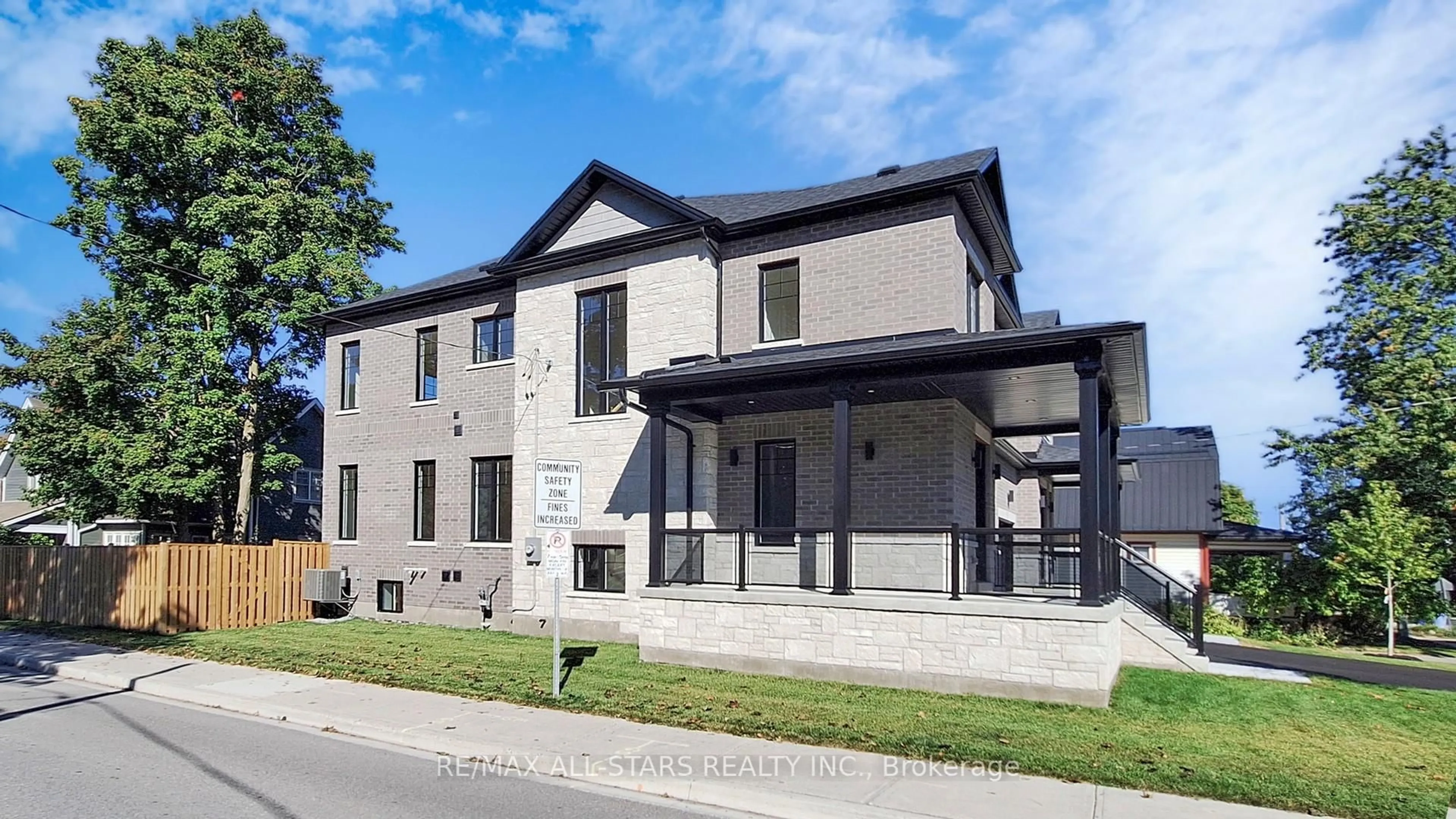 Home with brick exterior material, street for 50 Third Ave, Uxbridge Ontario L9P 1K5