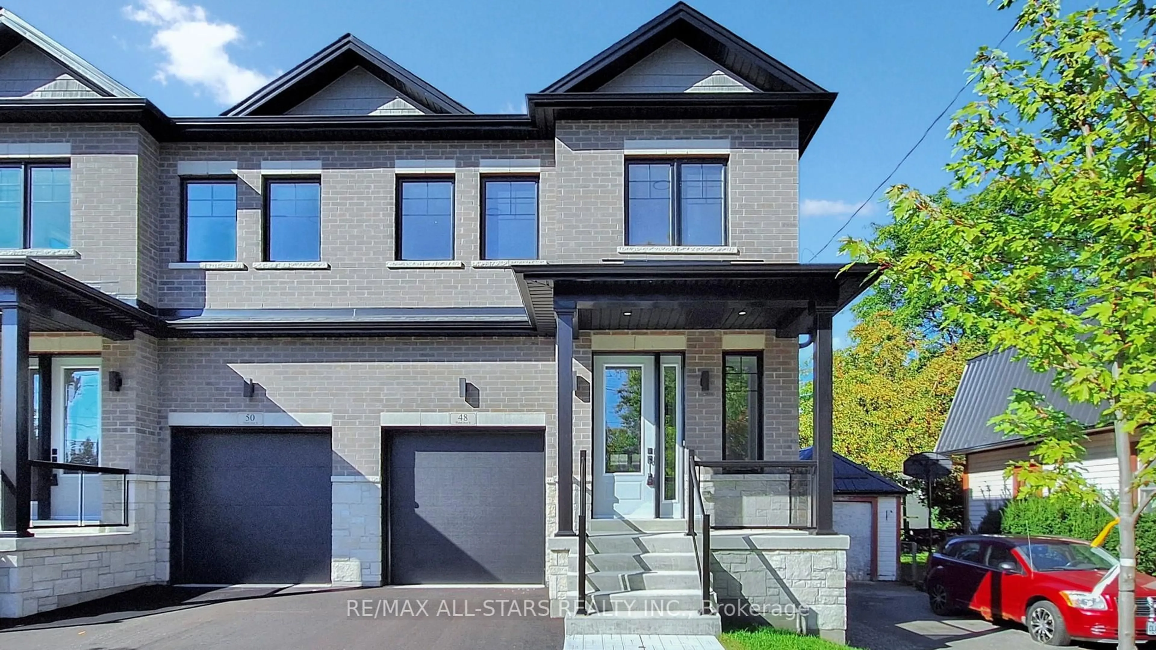 Home with brick exterior material, street for 48 Third Ave, Uxbridge Ontario L9P 1K5