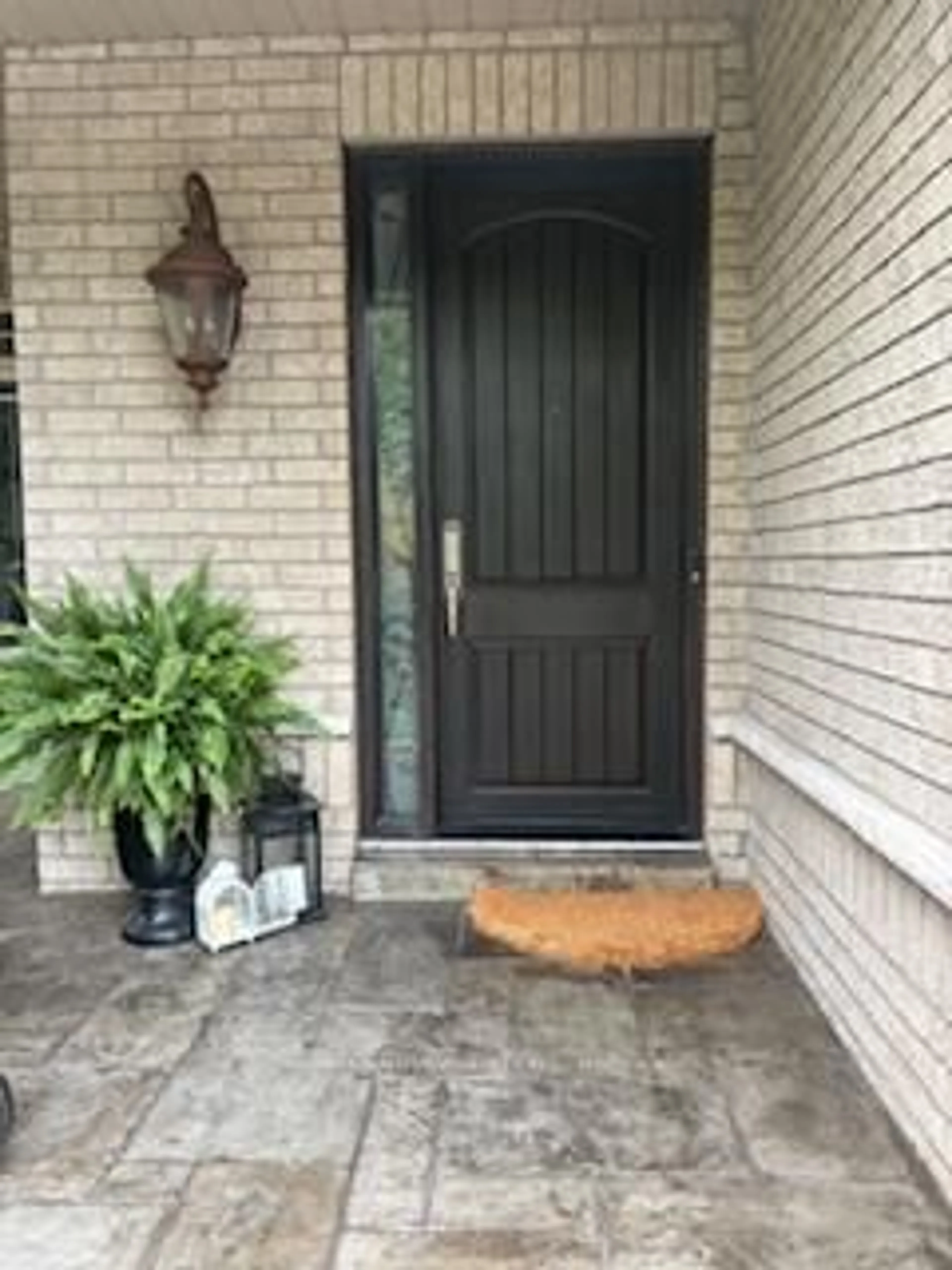 Indoor entryway for 6 Jaylynn Crt, Vaughan Ontario L4H 1Z6