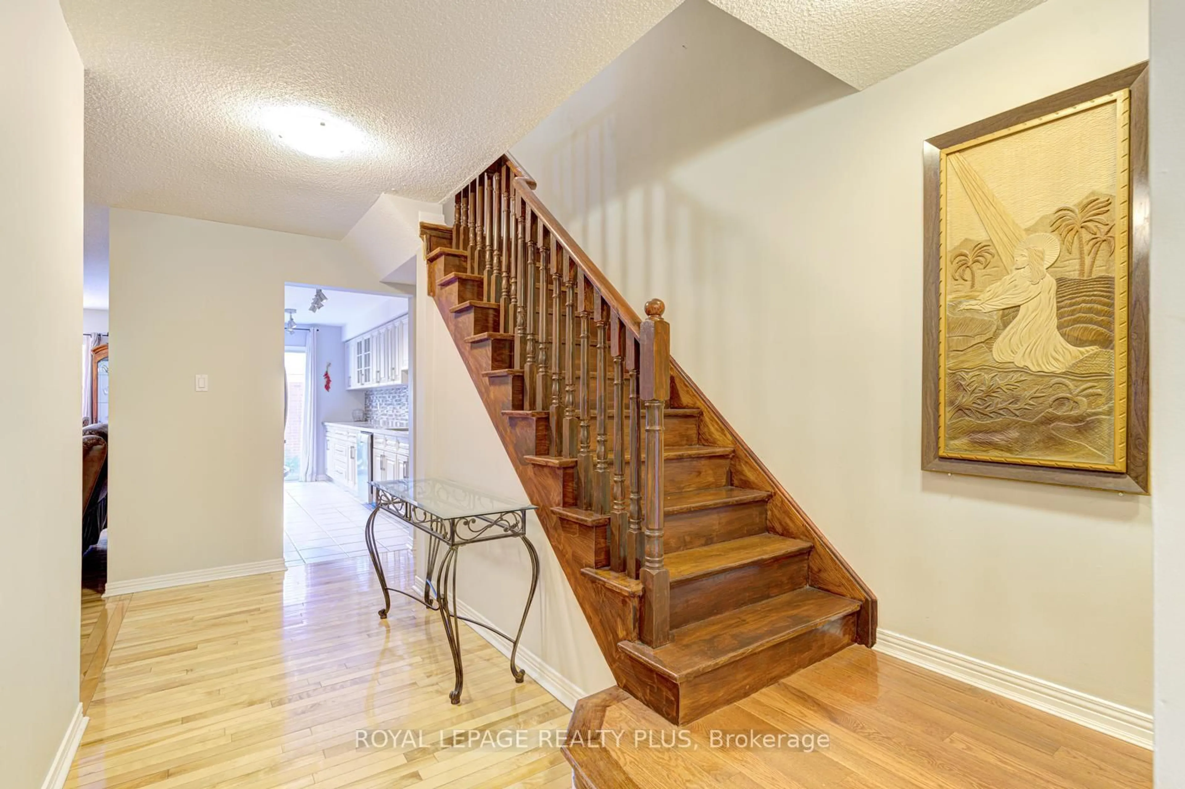 Unknown for 767 Playter Cres, Newmarket Ontario L3X 1W7