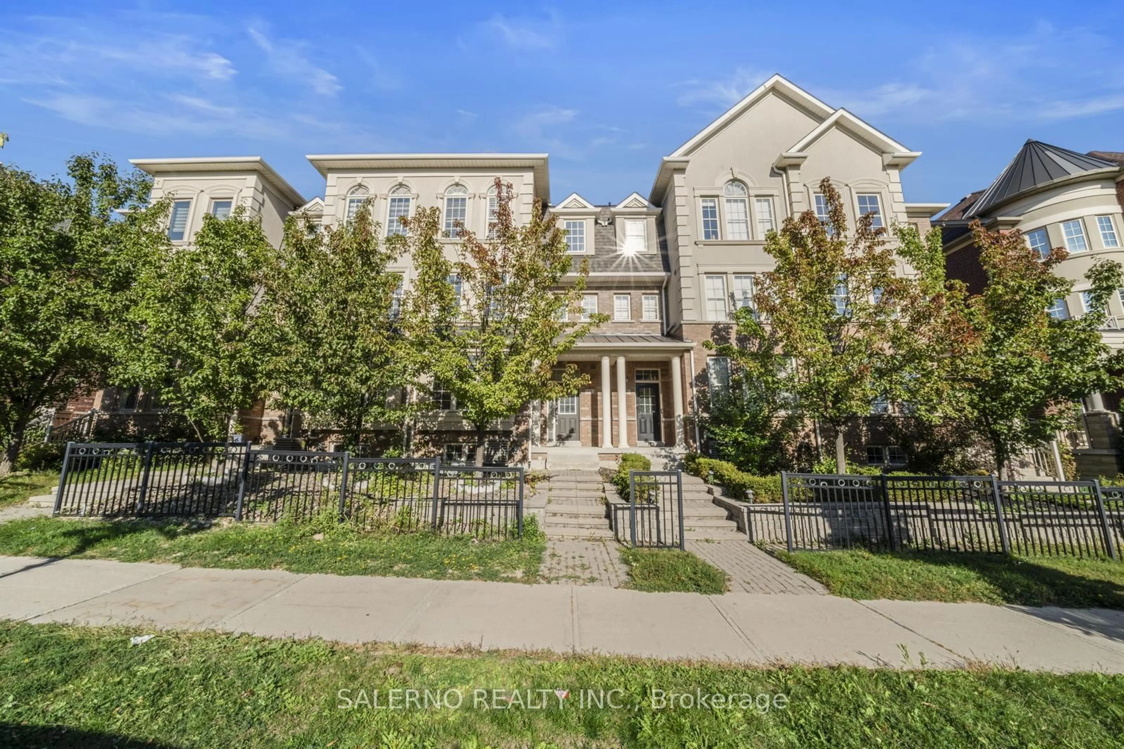 A pic from outside/outdoor area/front of a property/back of a property/a pic from drone, street for 17 Poetry Dr, Vaughan Ontario L4H 3P8