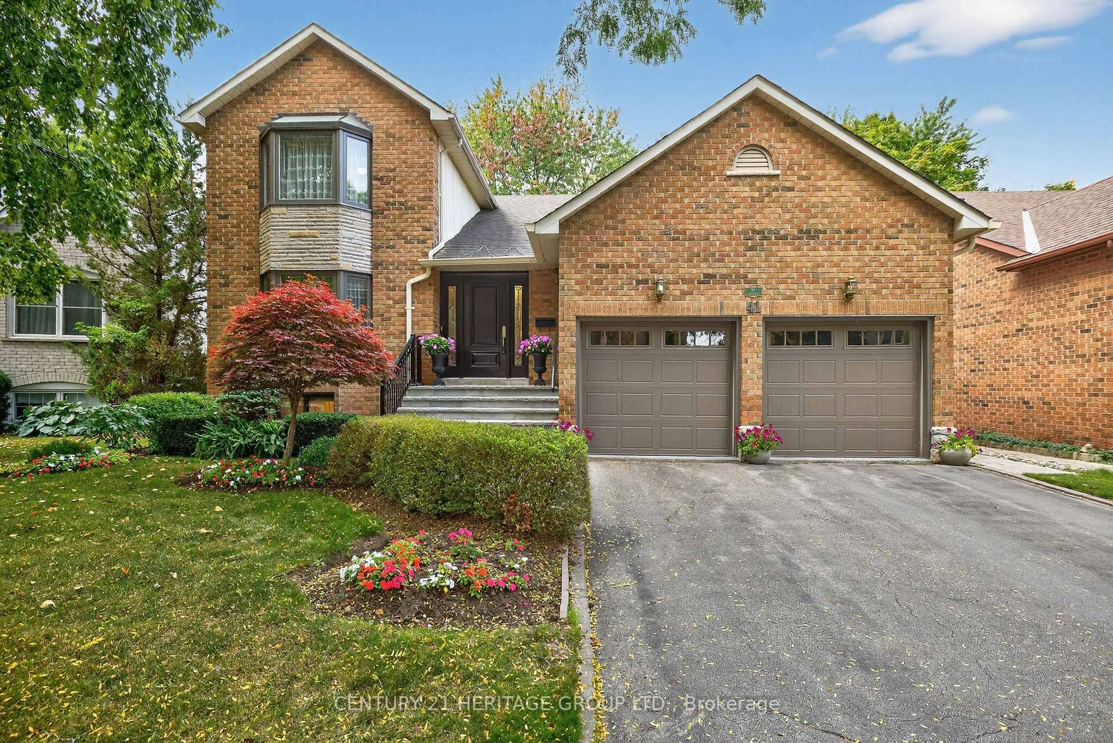 Home with brick exterior material, street for 41 Murdock Ave, Aurora Ontario L4G 5E7