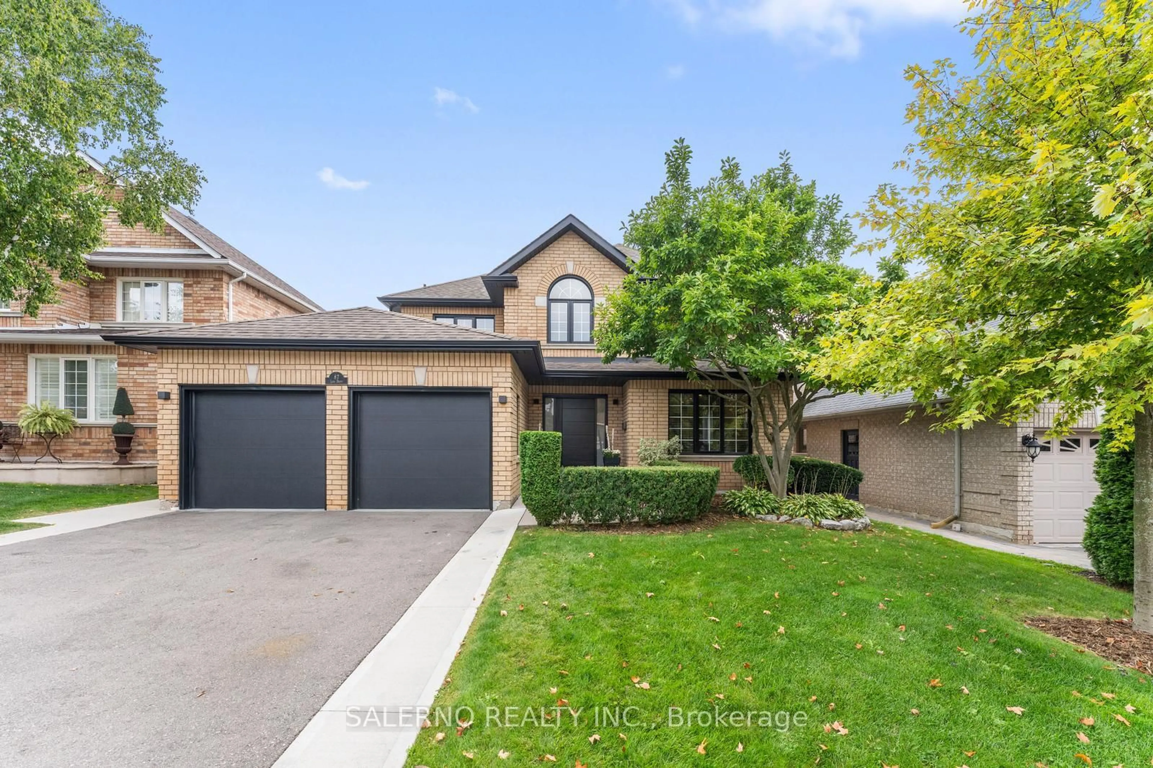 Home with brick exterior material, street for 87 Lois Dr, Vaughan Ontario L4H 1H9