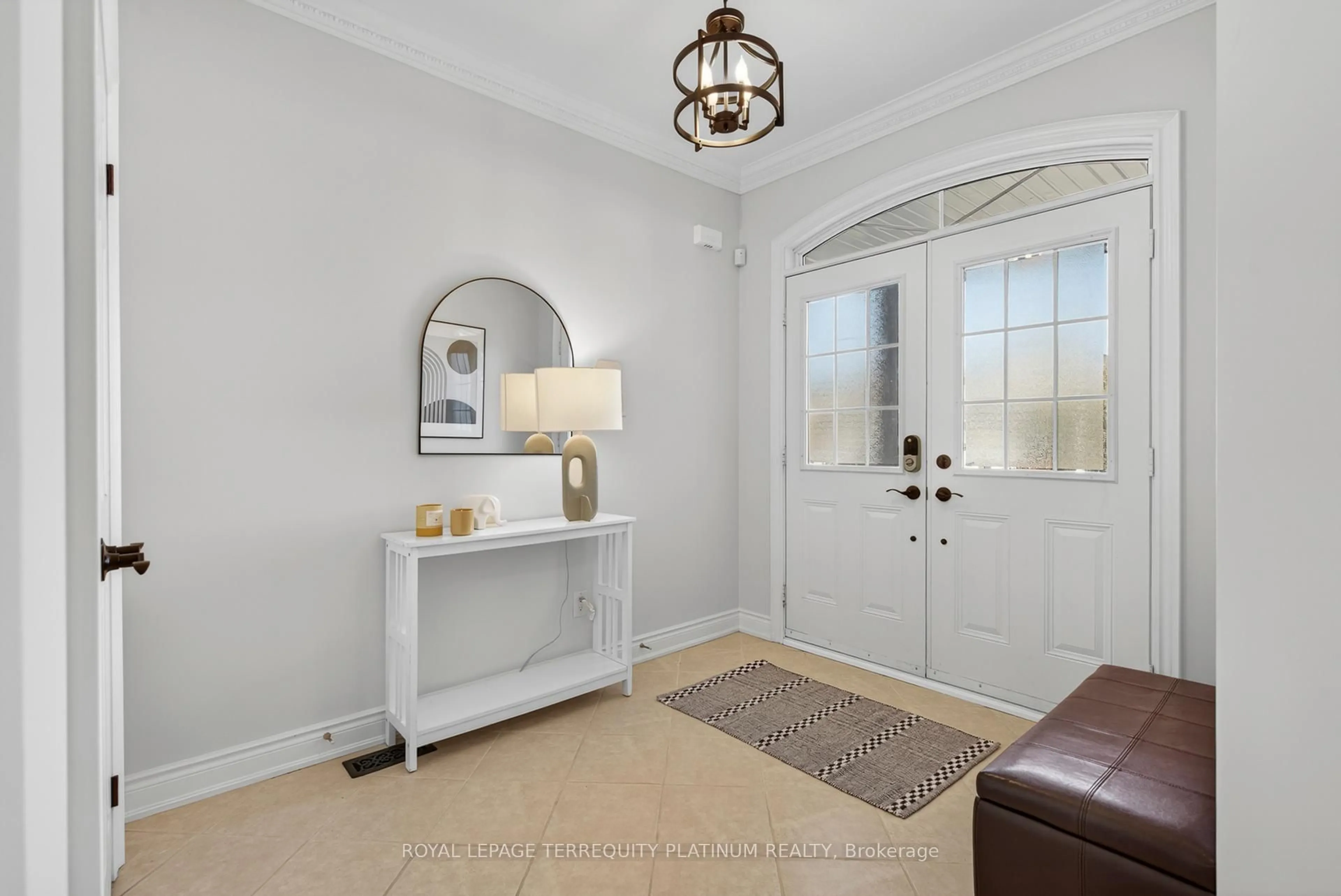 Indoor entryway for 9 Maraca Dr, Richmond Hill Ontario L4S 0A4