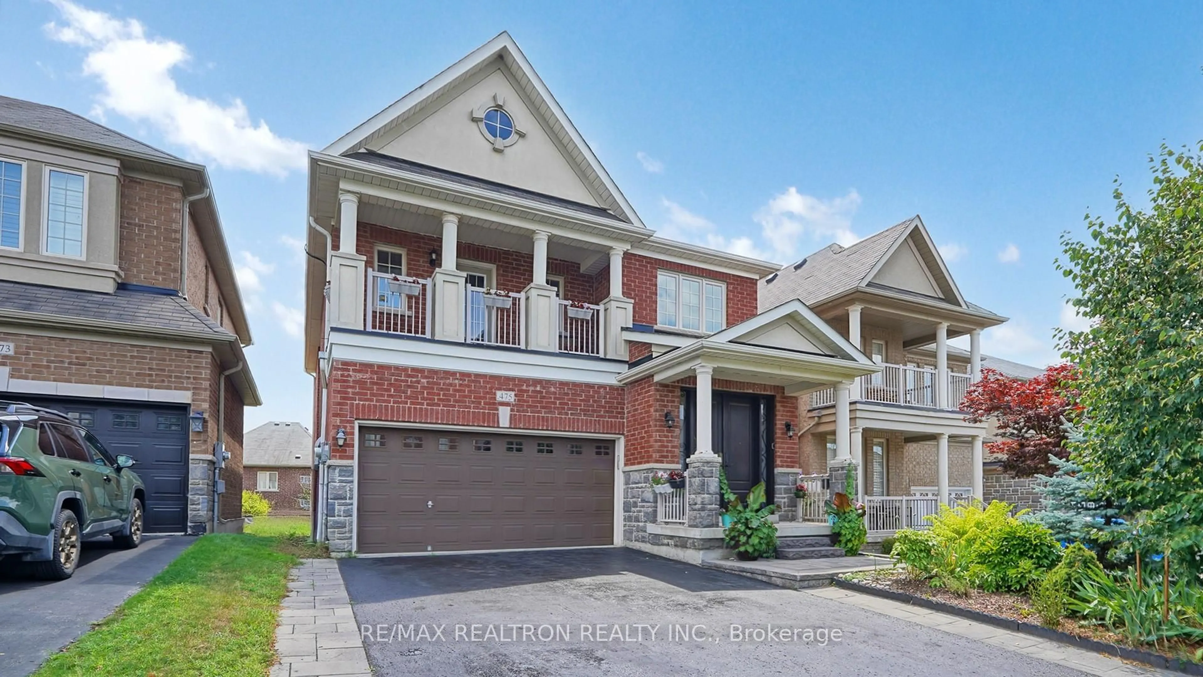 Home with brick exterior material, street for 475 Kwapis Blvd, Newmarket Ontario L3X 3K5