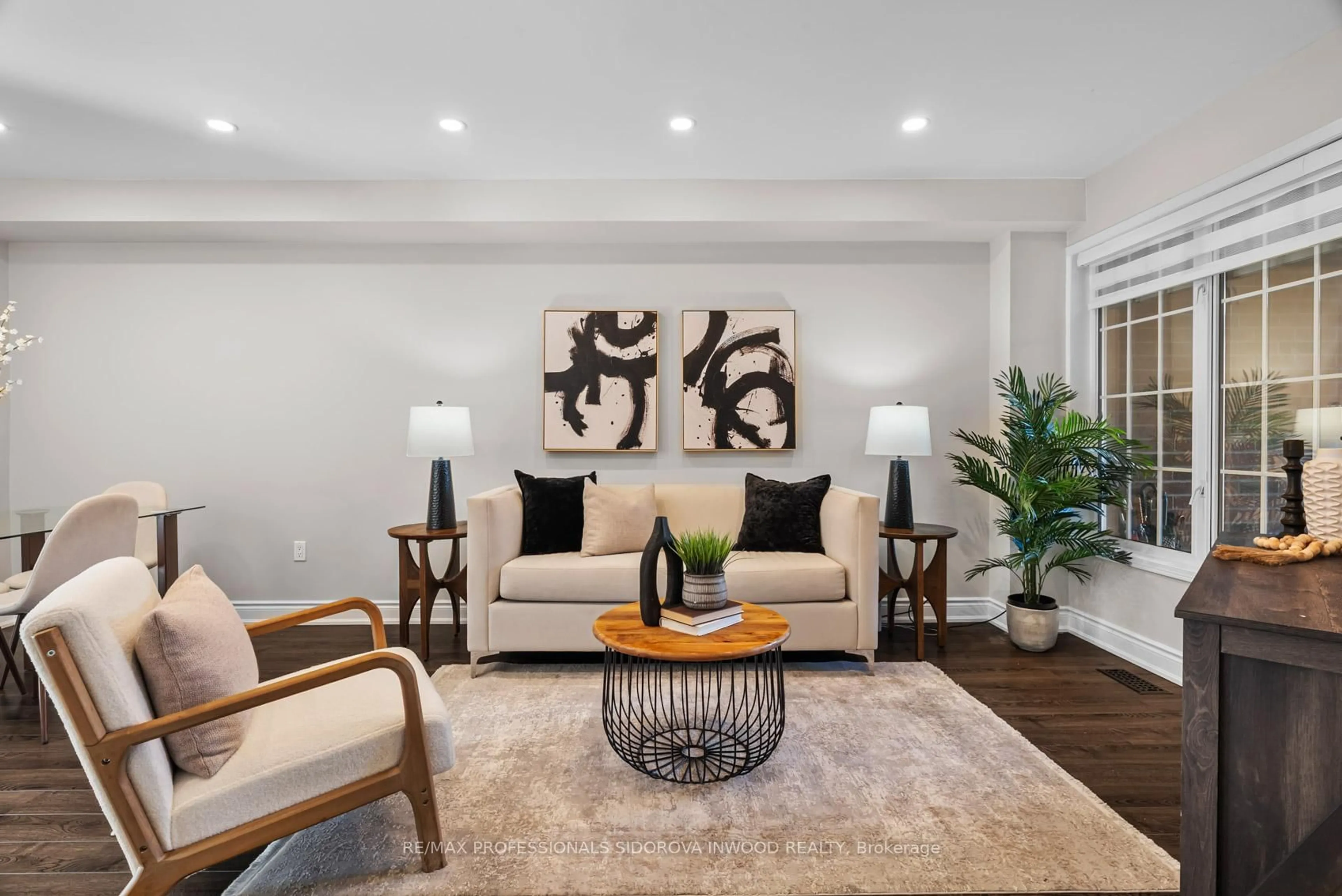 Living room with furniture, unknown for 106 Lucena Cres, Vaughan Ontario L6A 2W5