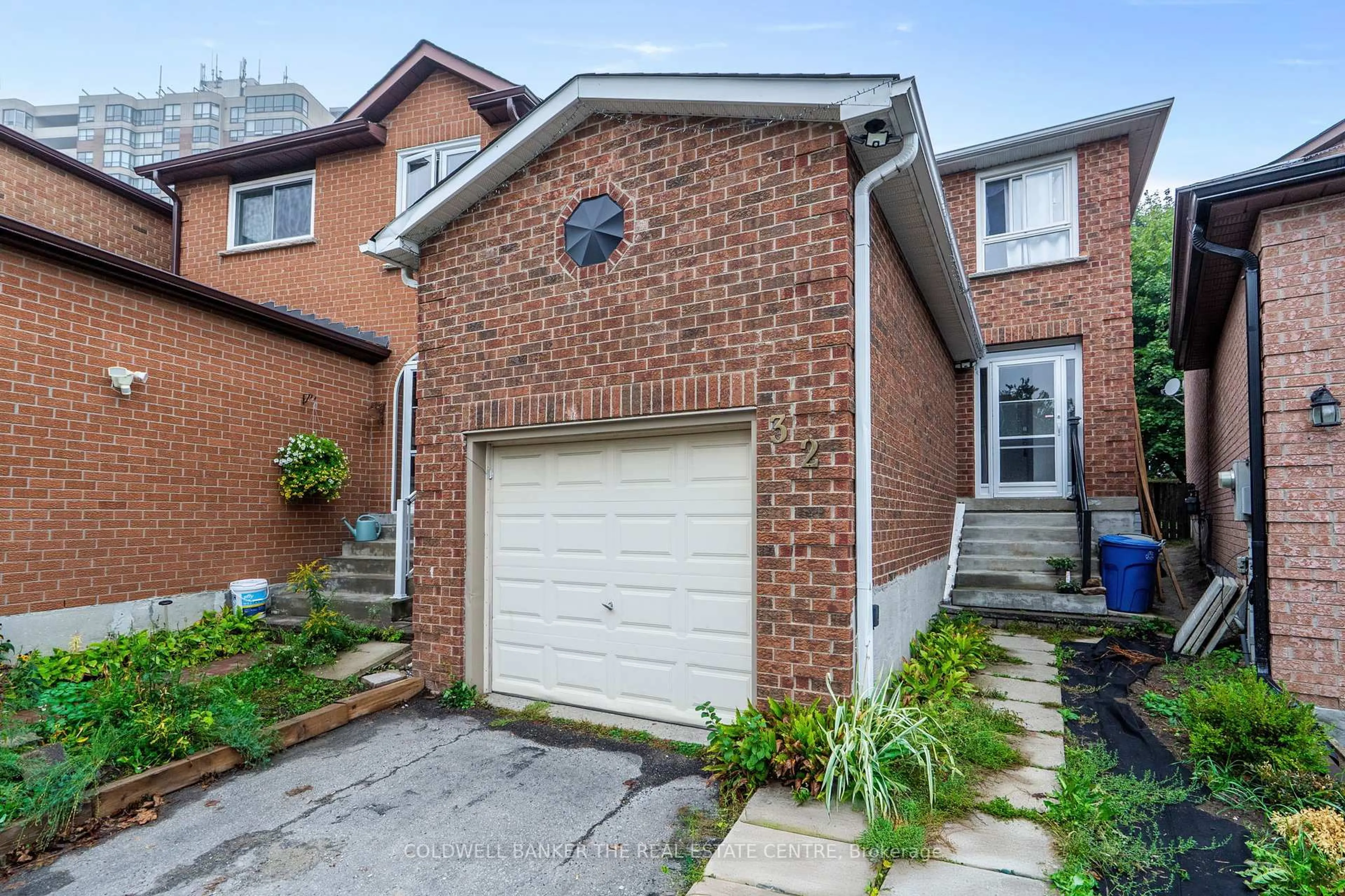 Home with brick exterior material, street for 32 Rejane Cres, Vaughan Ontario L4J 5A1