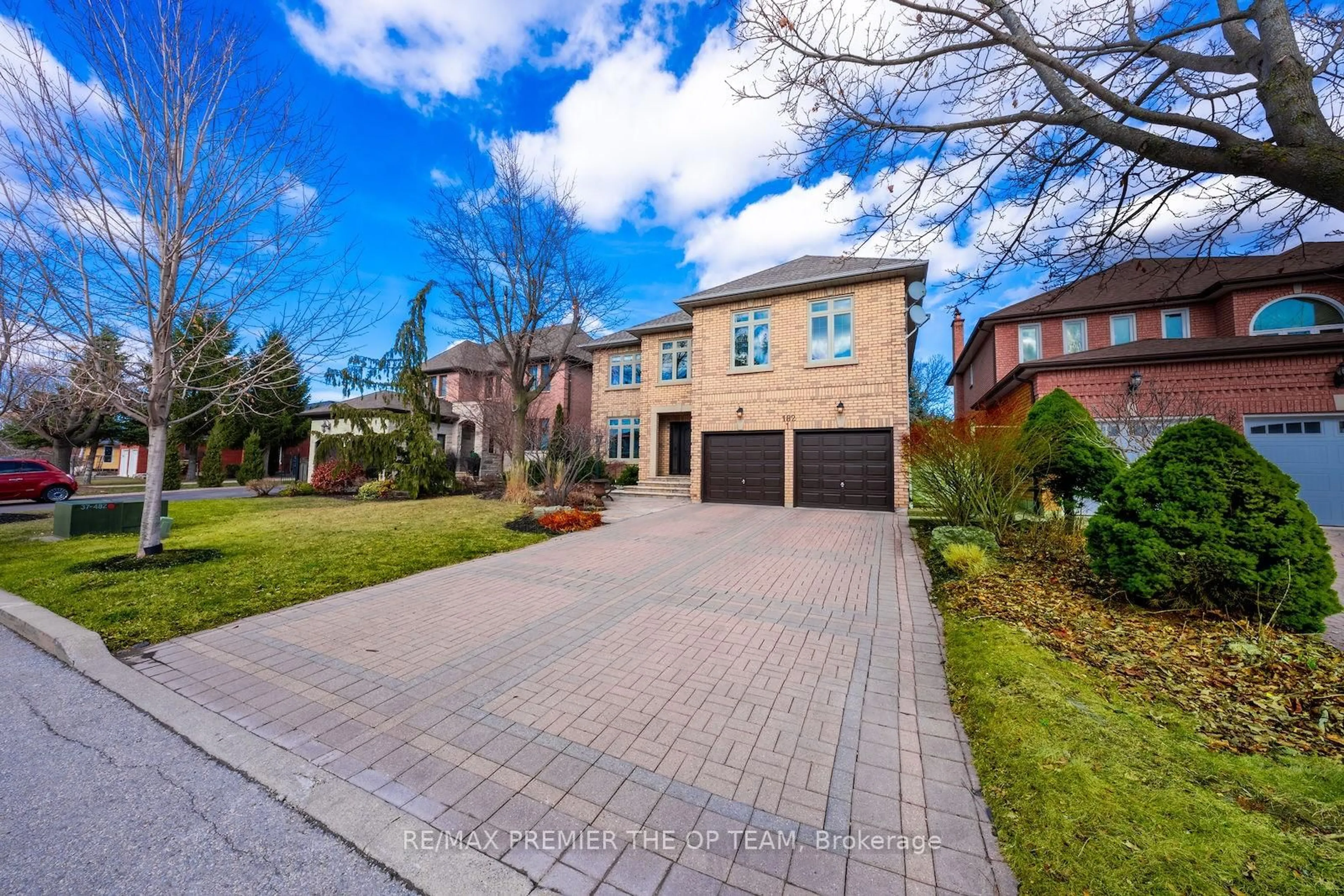 Home with brick exterior material, street for 182 Clover Leaf St, Vaughan Ontario L4L 5H7