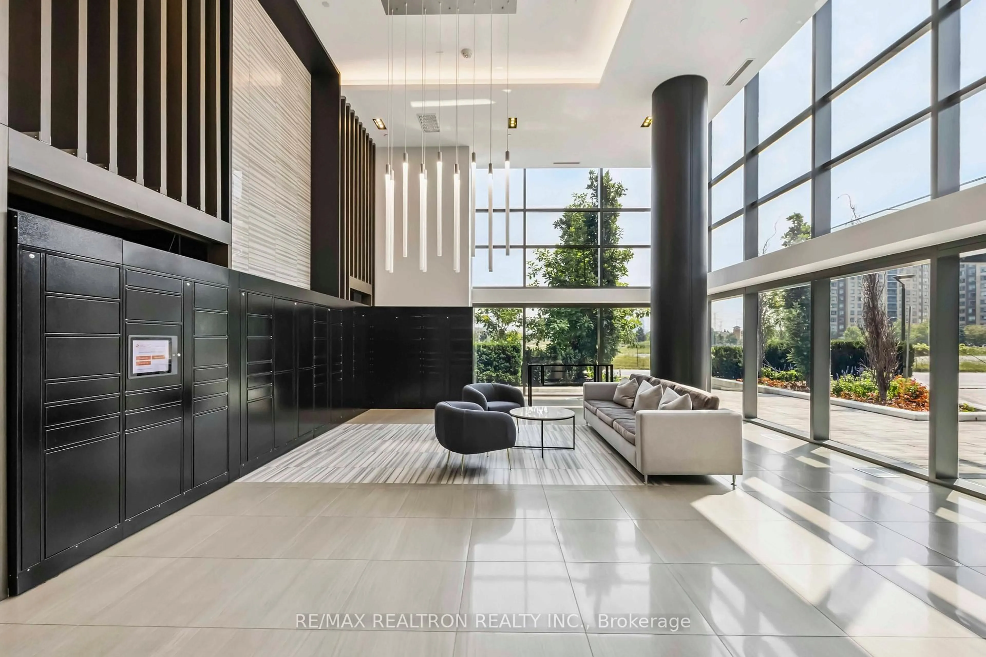 Lobby for 65 Oneida Cres #1809, Richmond Hill Ontario L4B 0A1