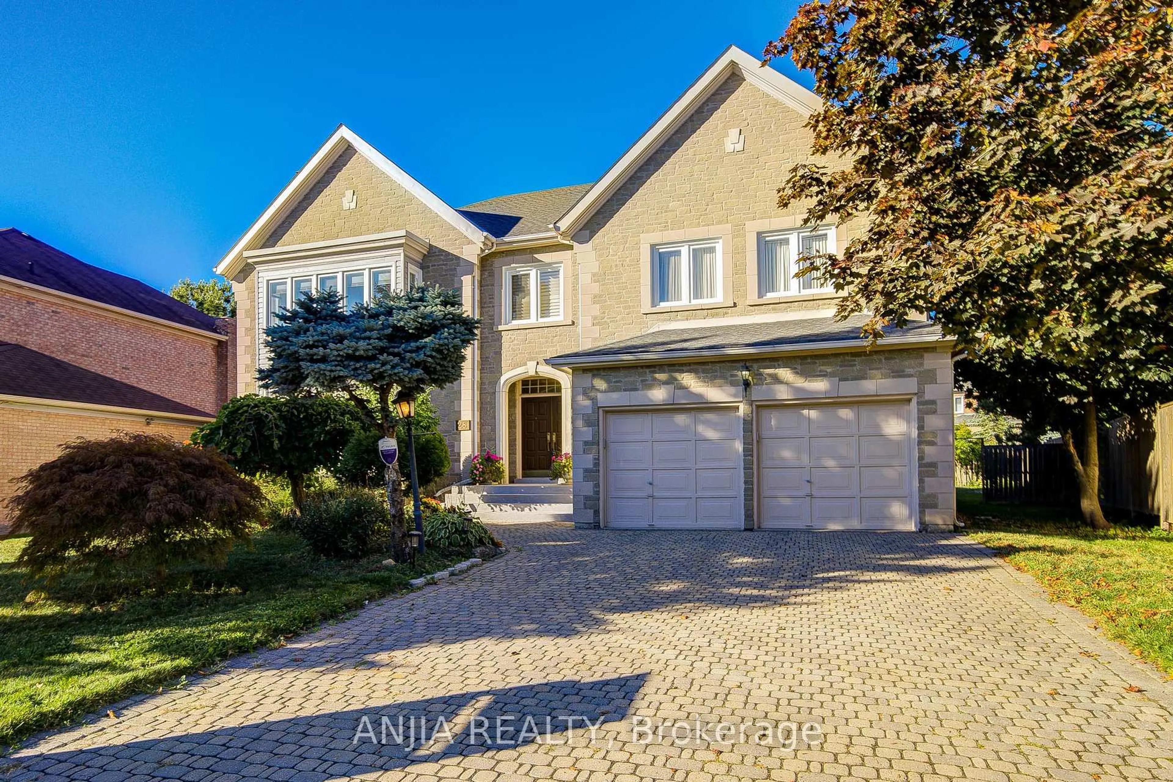 Home with brick exterior material, street for 28 Edmund Cres, Richmond Hill Ontario L4B 2X8