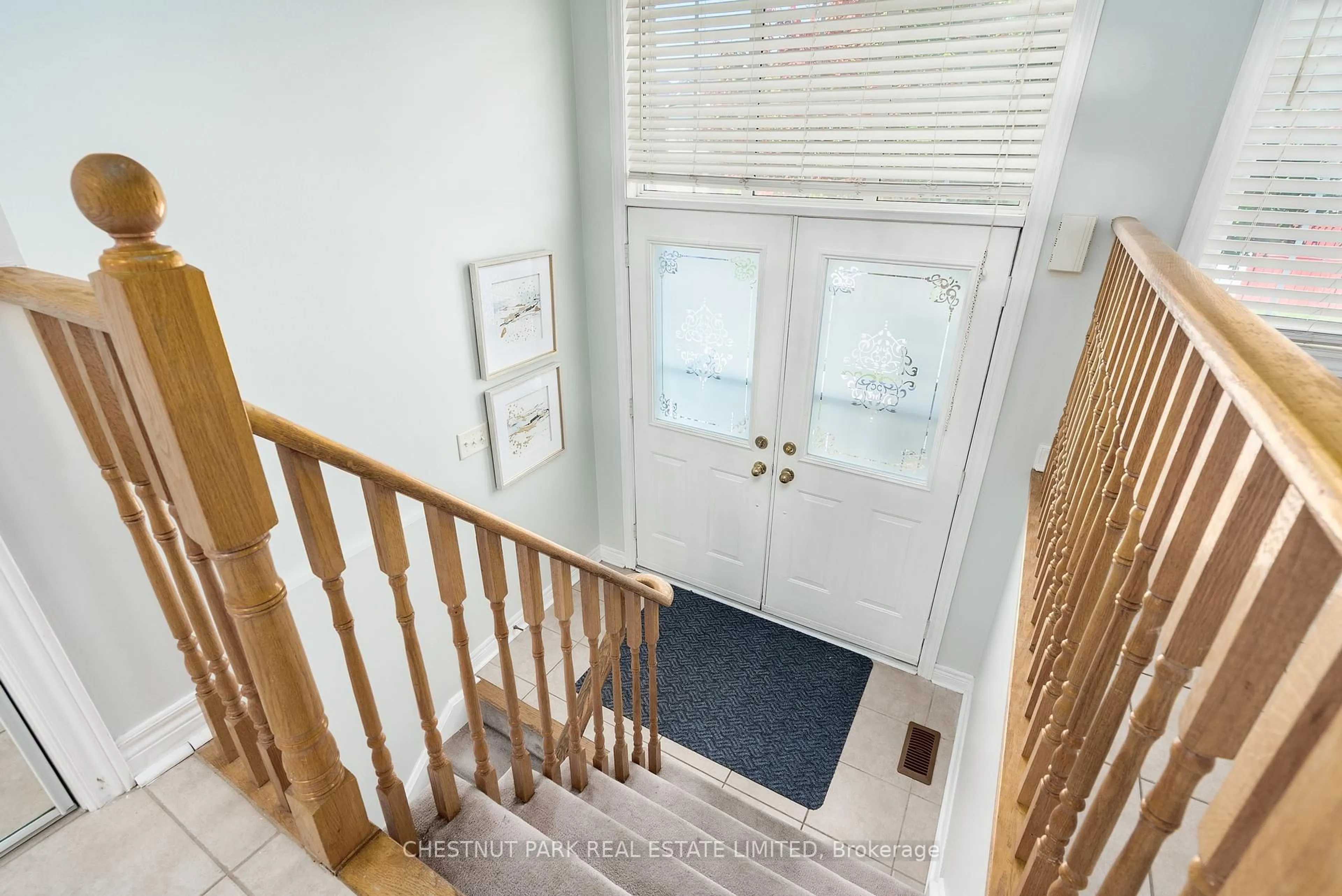 Indoor entryway for 84 Macbride Cres, Vaughan Ontario L6A 3R2