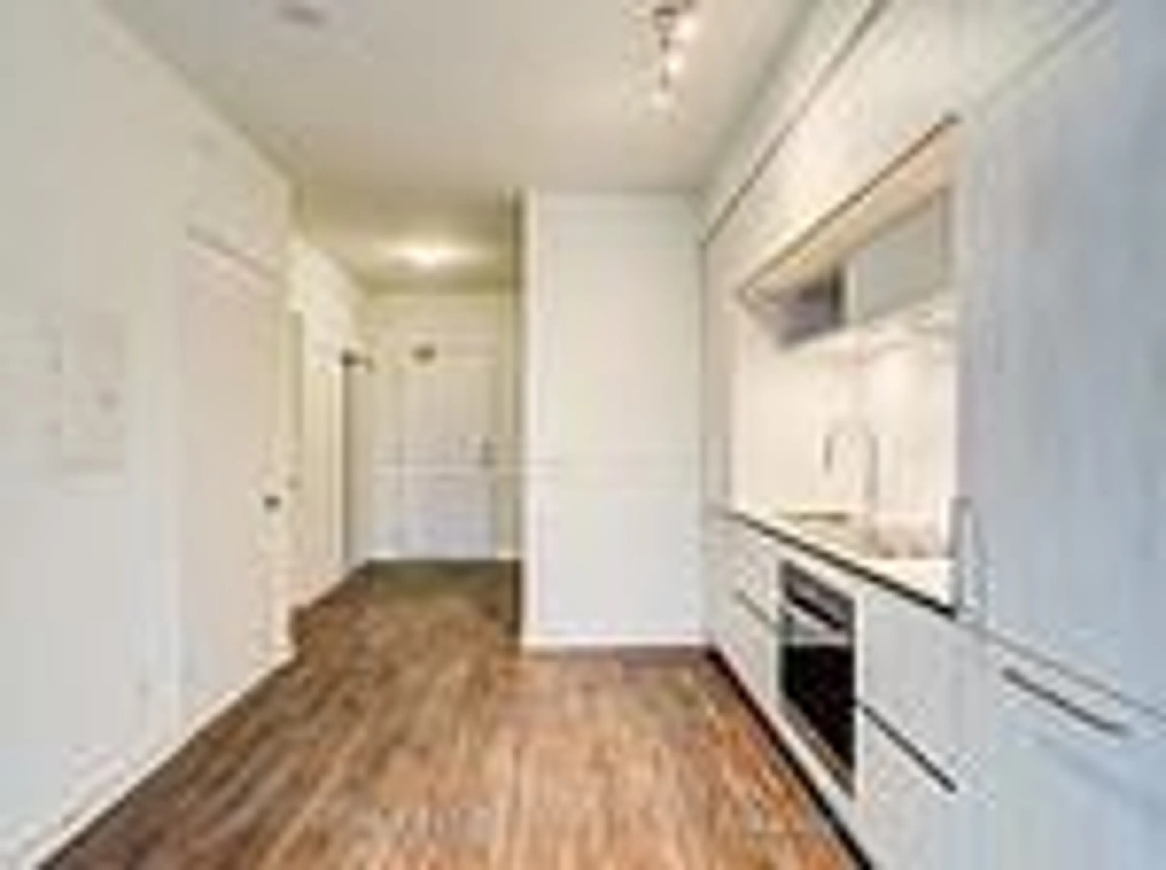 Standard kitchen, wood/laminate floor for 2 David Eyer Rd #722, Richmond Hill Ontario L4S 0N6