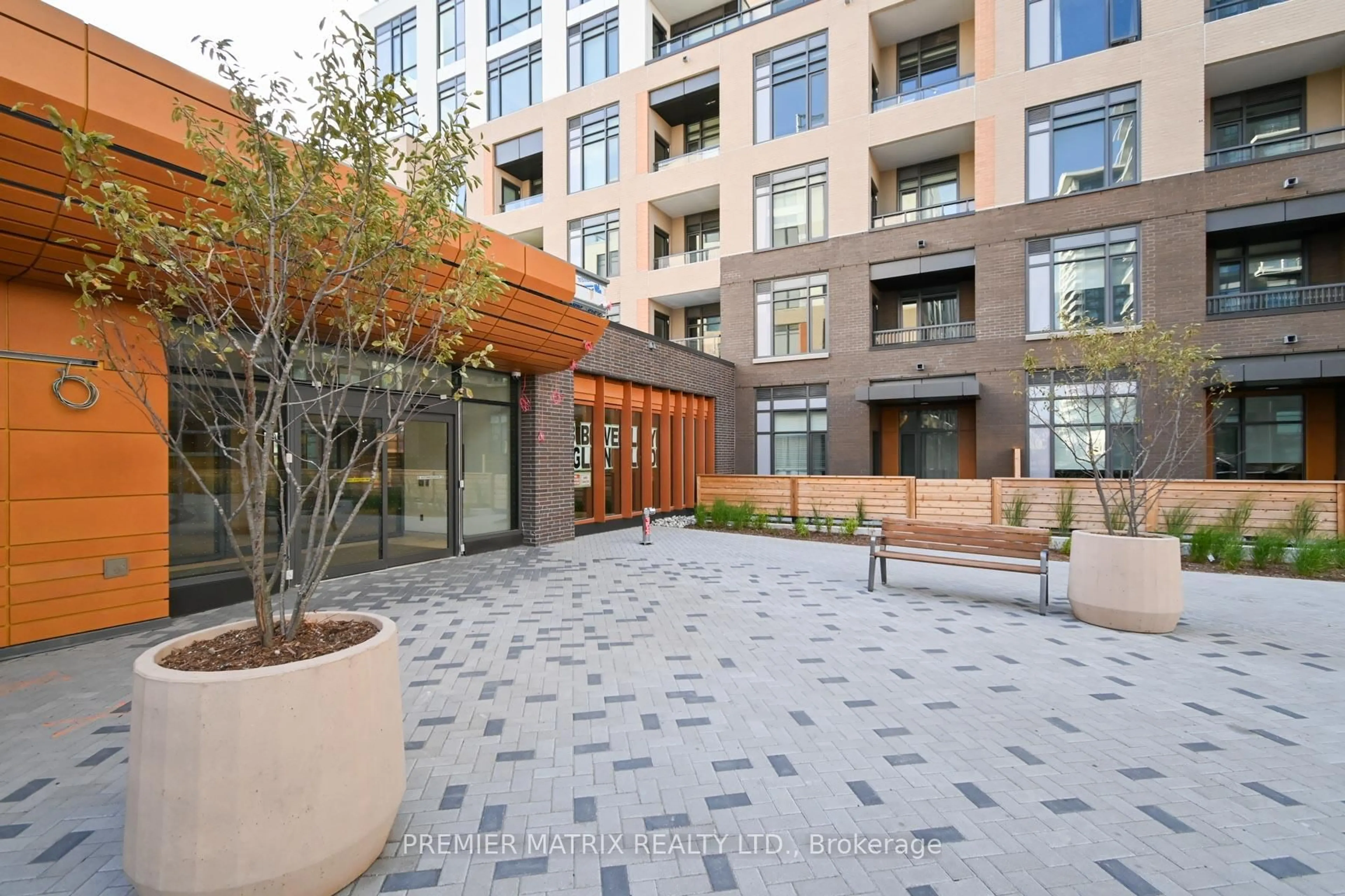 Patio, unknown for 8 Beverley Glen Blvd #106, Vaughan Ontario L4J 0B8