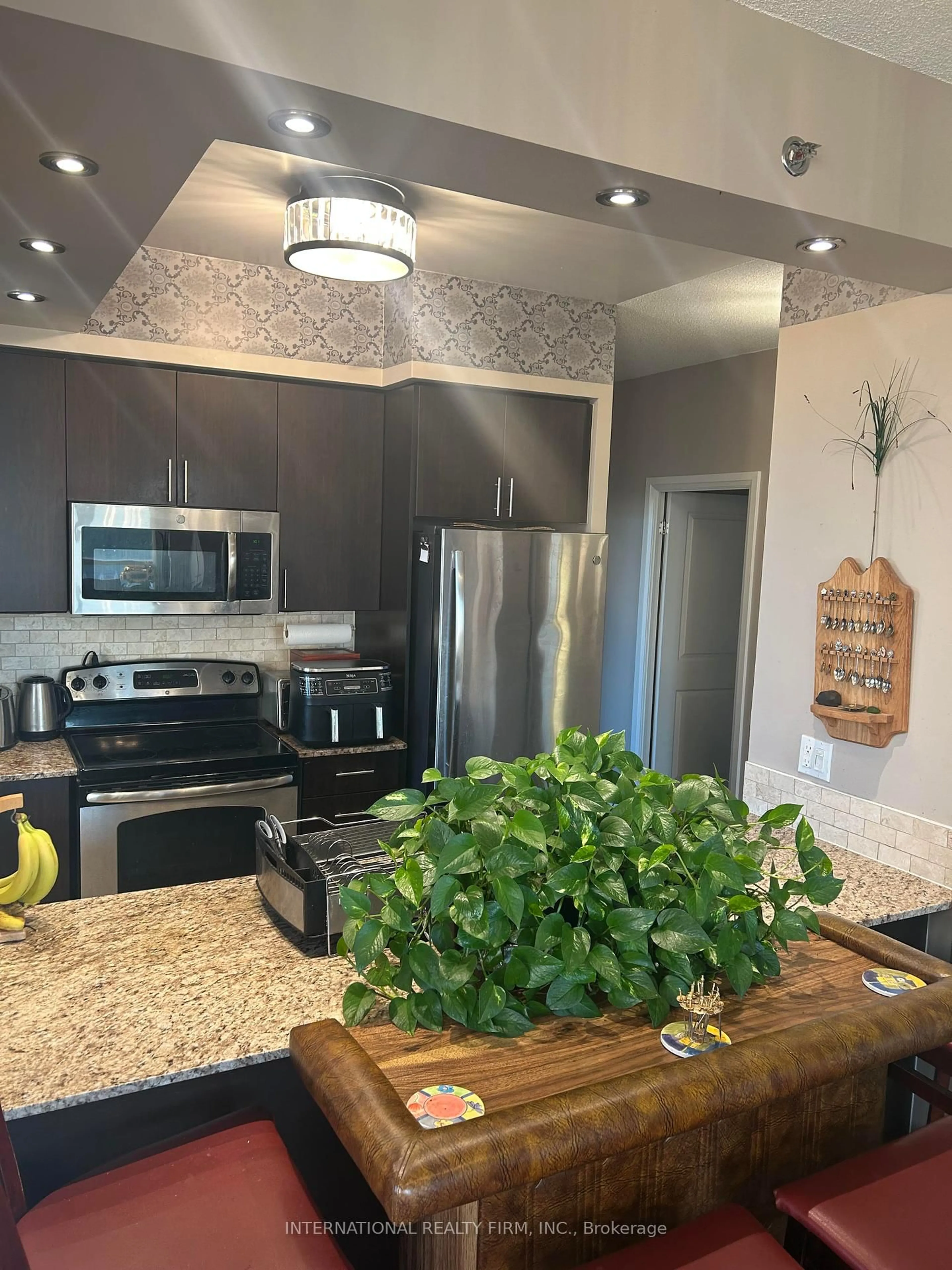 Open concept kitchen, unknown for 520 Steeles Ave #1004, Vaughan Ontario L4J 0H2