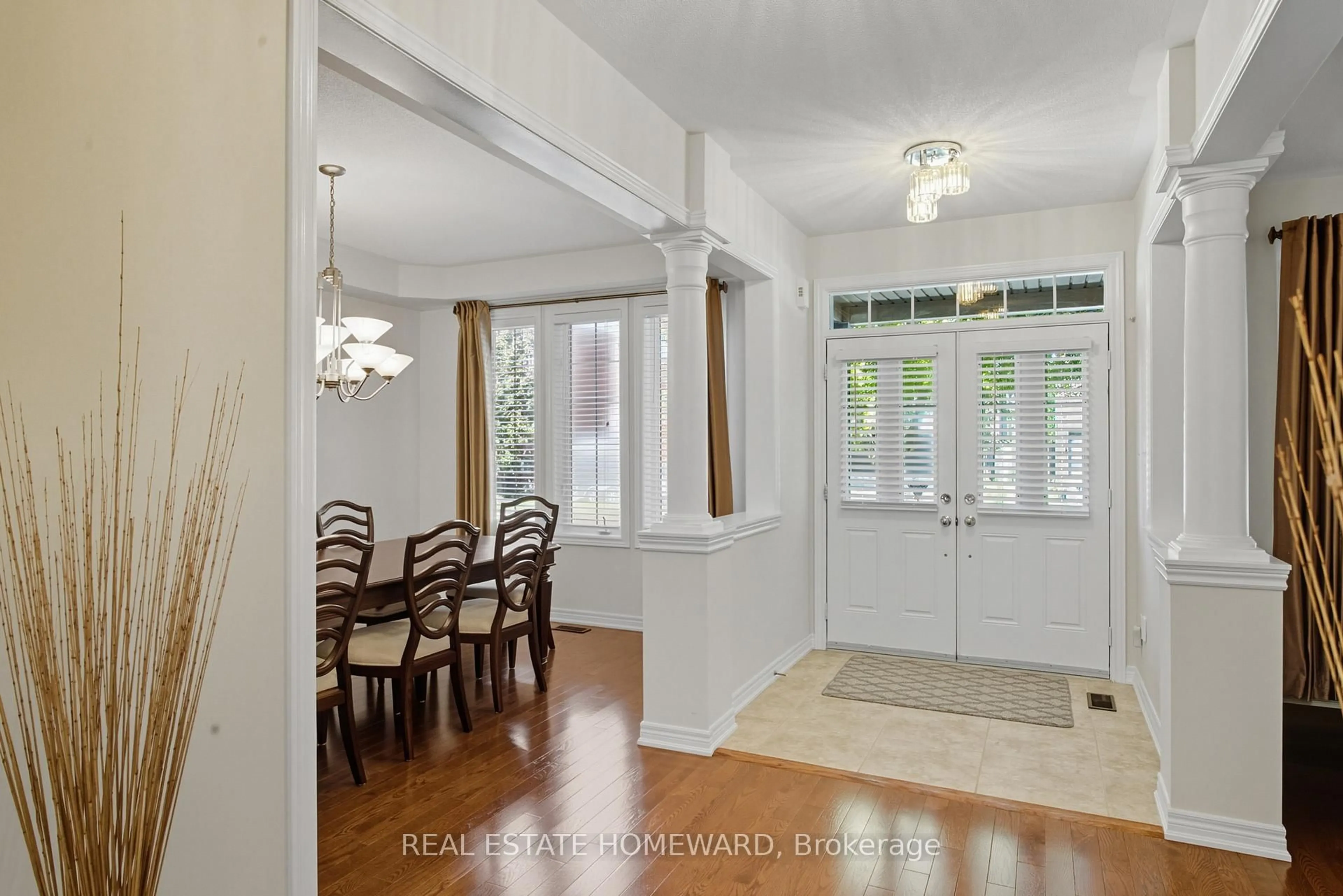 Indoor entryway for 9 Tarmack Dr, Richmond Hill Ontario L4E 0E6