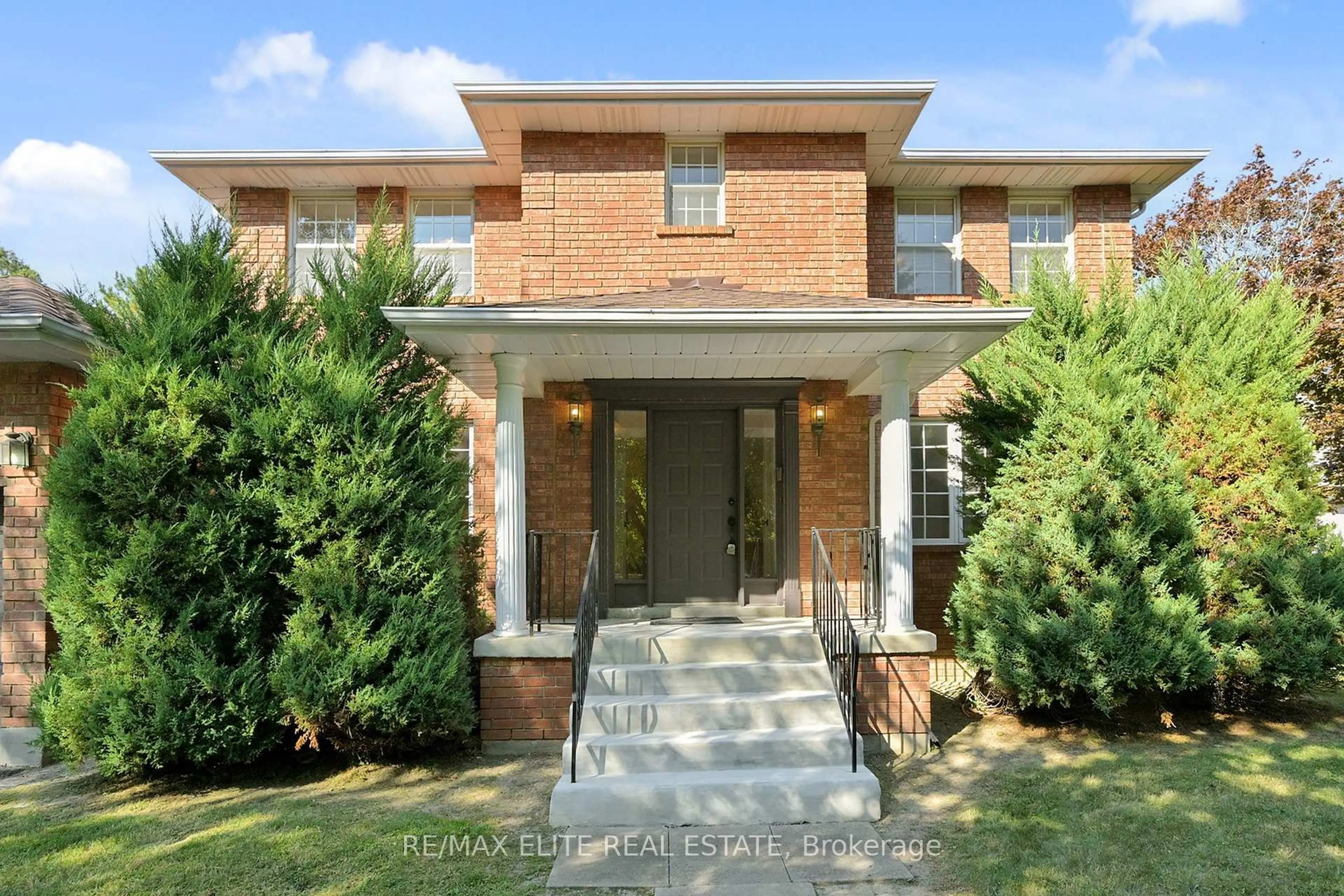 Home with brick exterior material, street for 61 Beaufort Hills Rd, Richmond Hill Ontario L4E 2N3