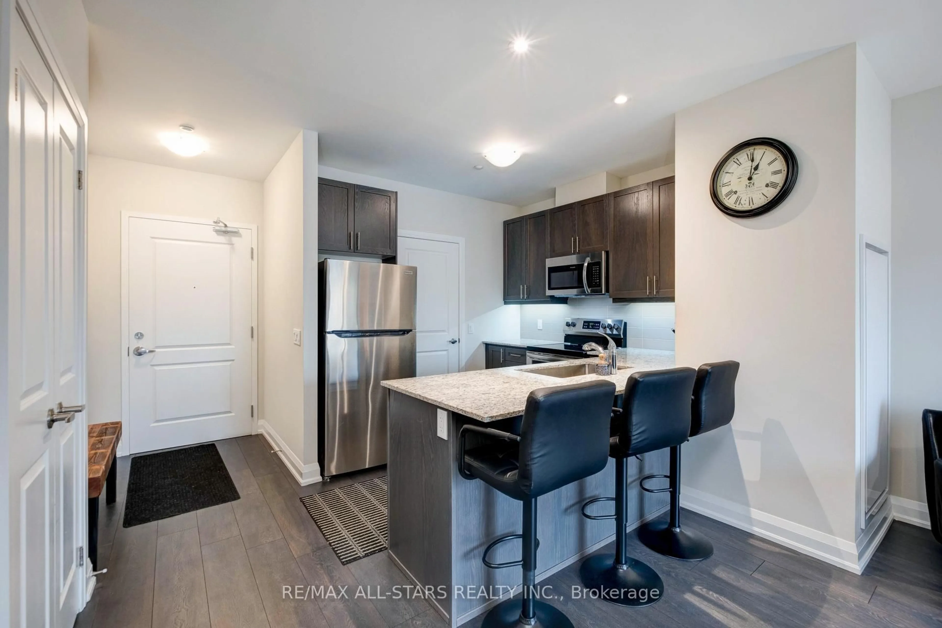 Open concept kitchen, unknown for 5917 Main St #309, Whitchurch-Stouffville Ontario L4A 5G4