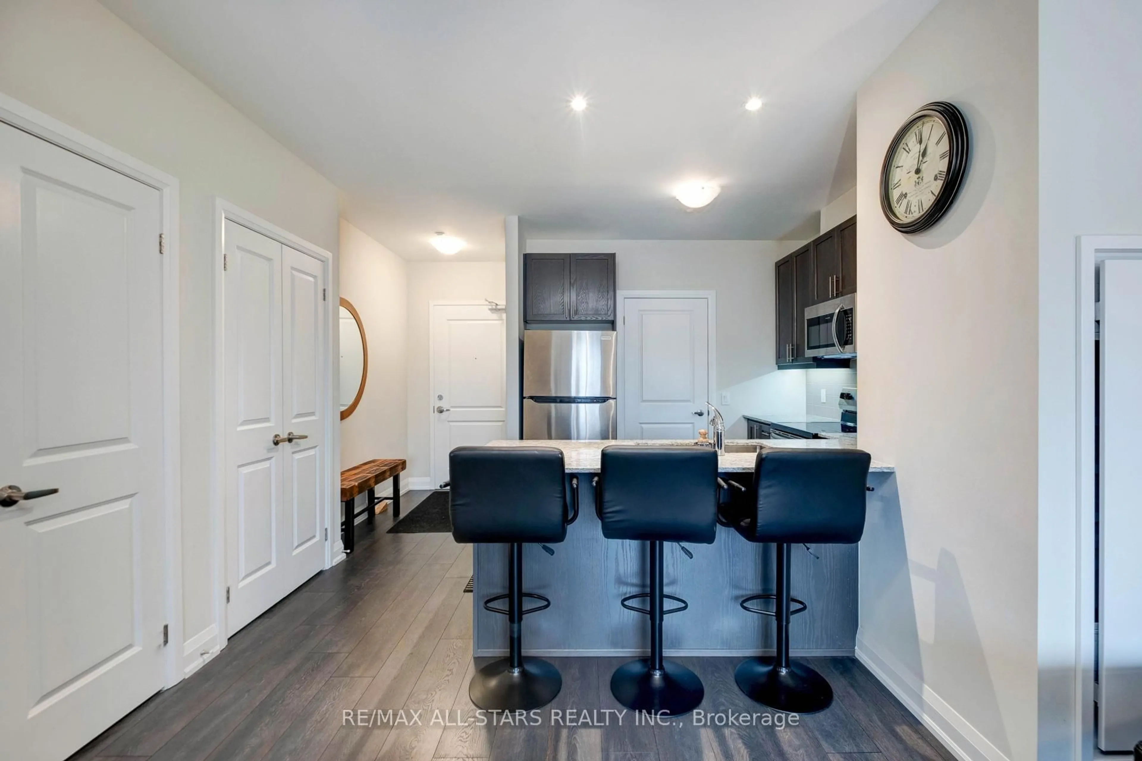 Open concept kitchen, unknown for 5917 Main St #309, Whitchurch-Stouffville Ontario L4A 5G4