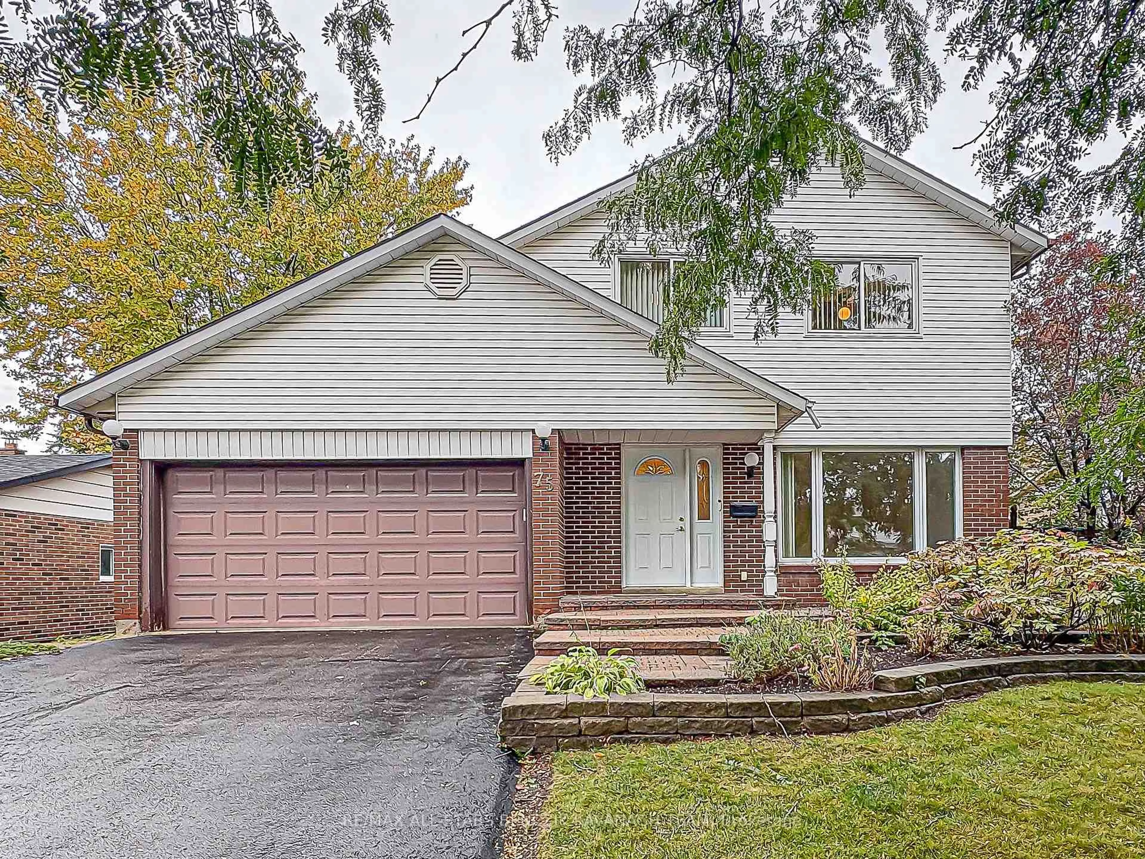Home with brick exterior material, street for 75 Pringle Ave, Markham Ontario L3P 2P5