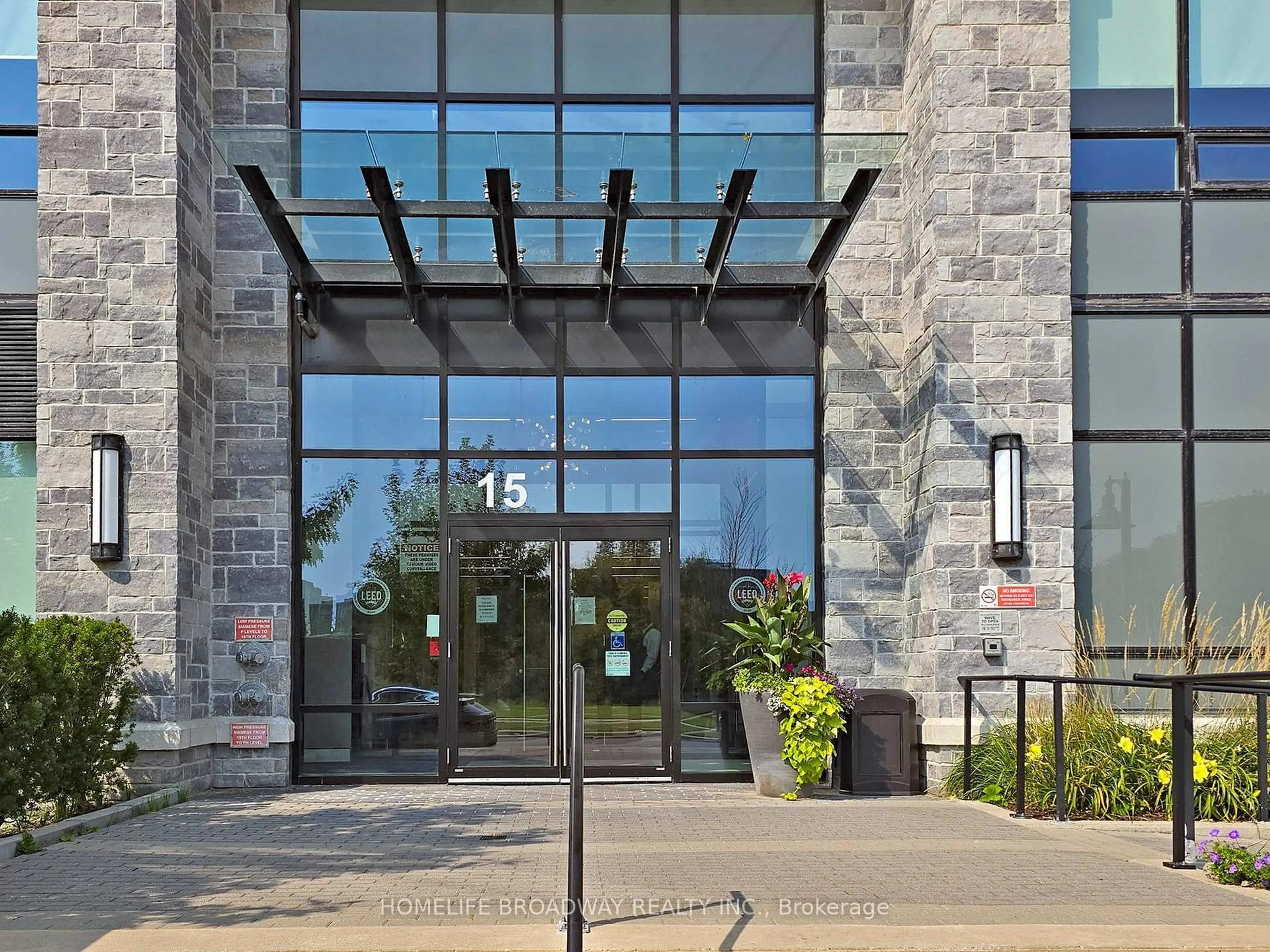 Indoor foyer for 15 Water Walk Dr #620, Markham Ontario L6G 0G2