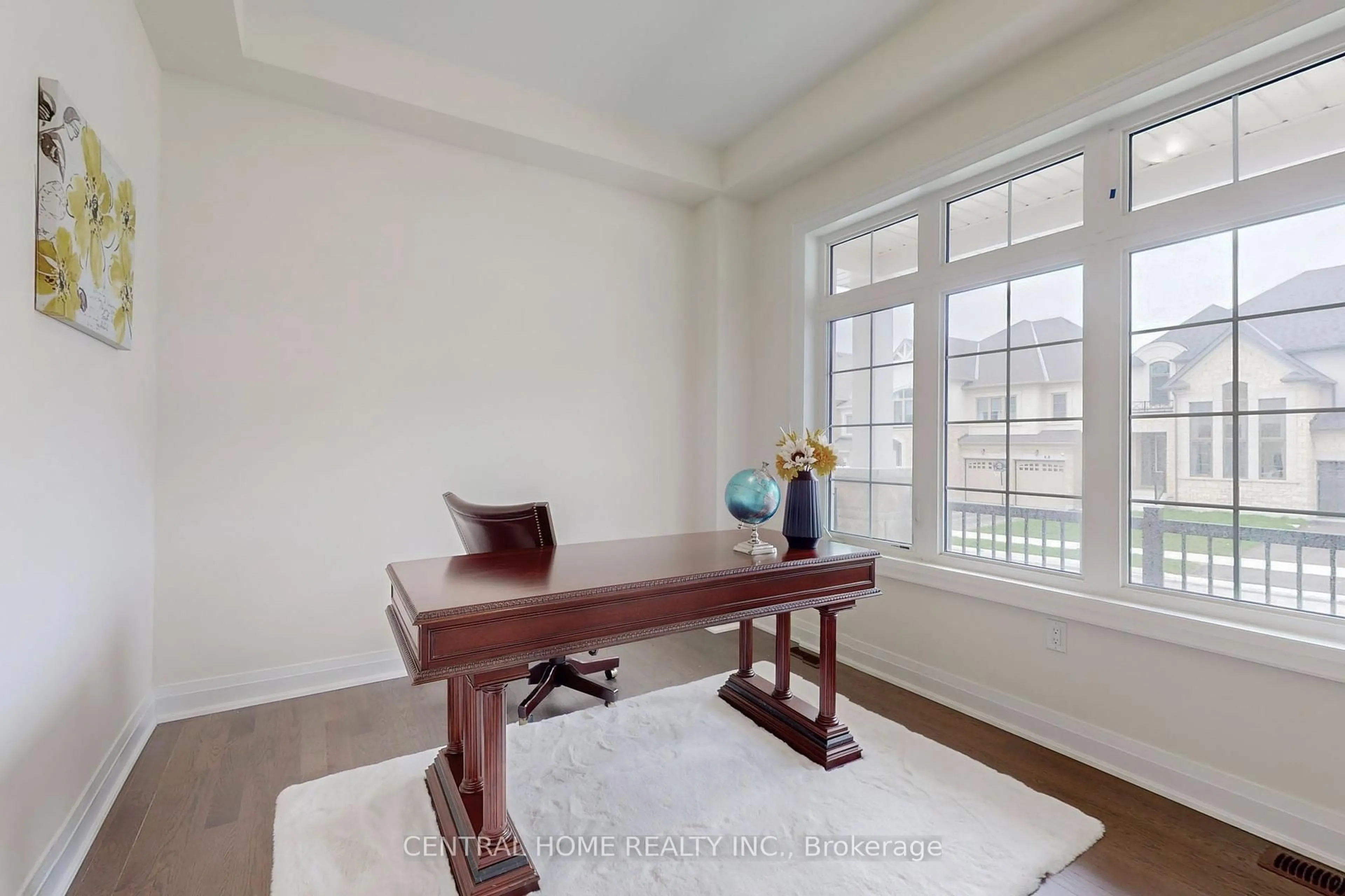 A pic of a room for 27 Upbound Crt, East Gwillimbury Ontario L9N 0E5