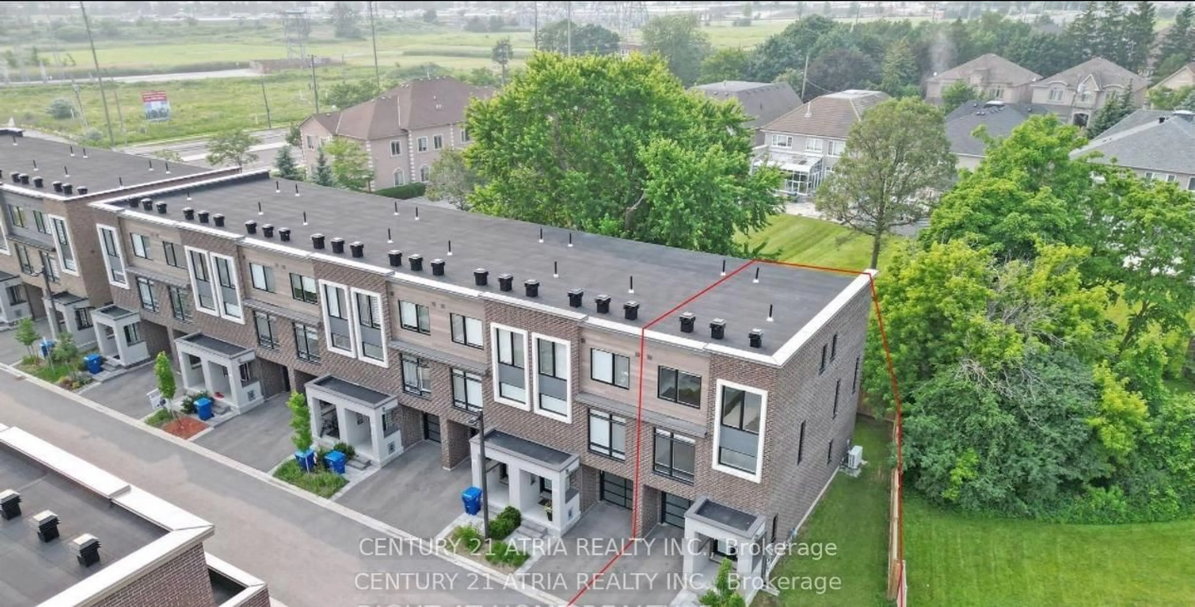 A pic from outside/outdoor area/front of a property/back of a property/a pic from drone, street for 54 Moneypenny Pl, Vaughan Ontario L4J 8B7
