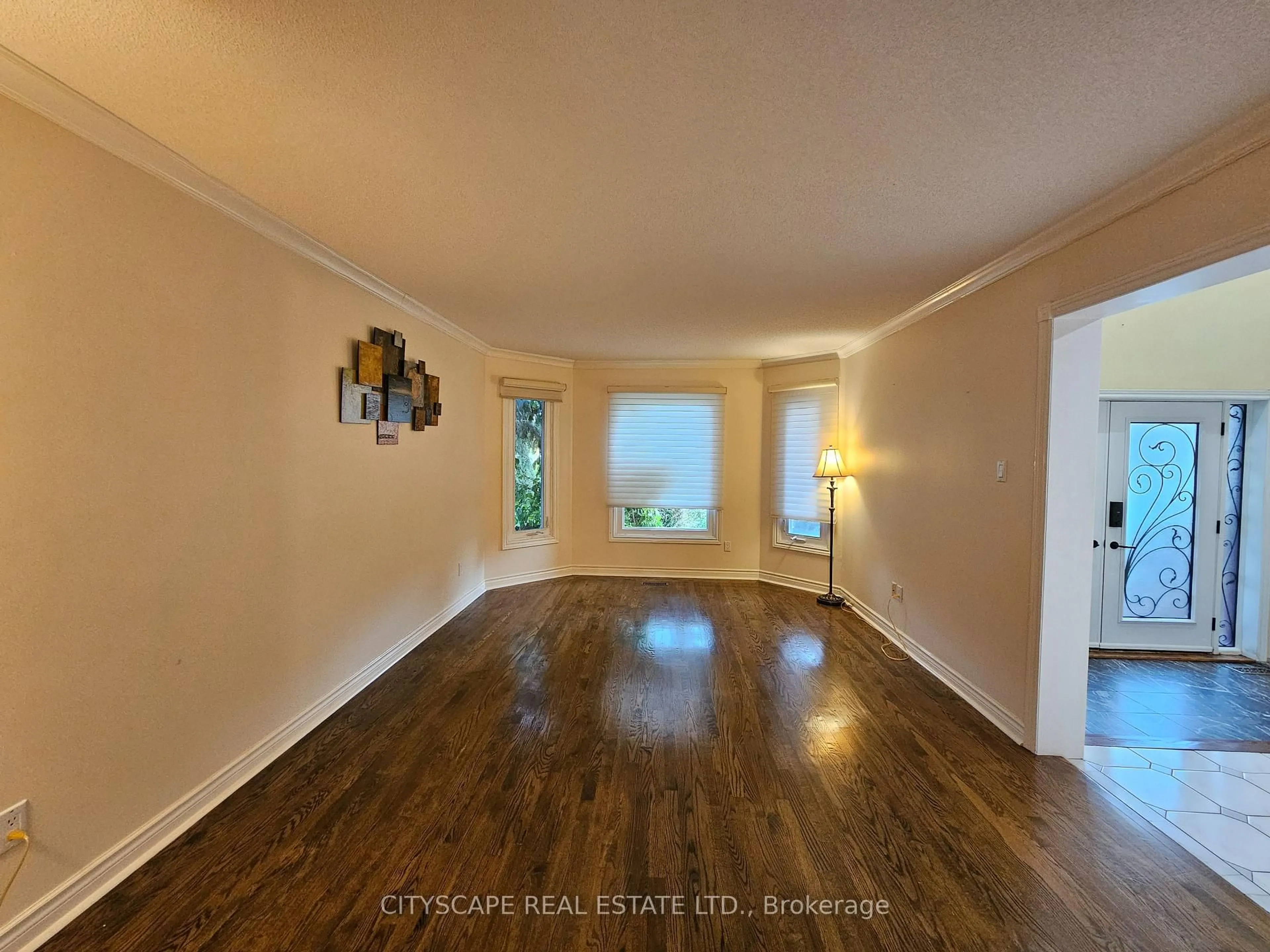 A pic of a room for 406 Weldrick Rd, Richmond Hill Ontario L4B 2M8