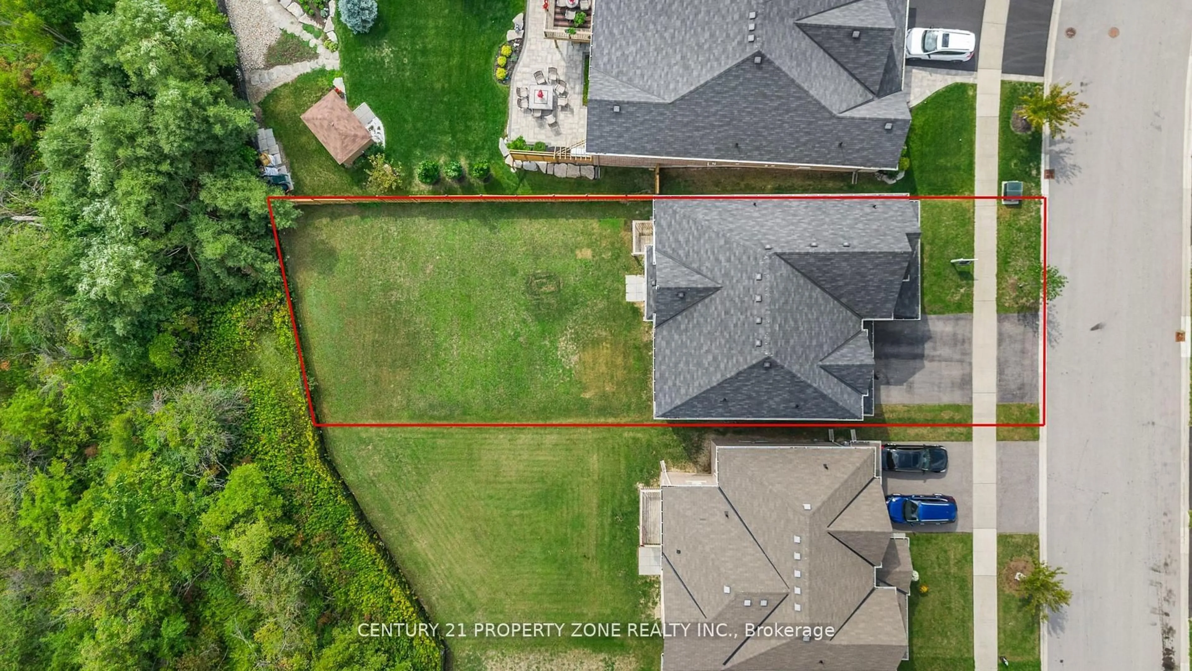 A pic from outside/outdoor area/front of a property/back of a property/a pic from drone, street for 919 Green St, Innisfil Ontario L0L 1W0