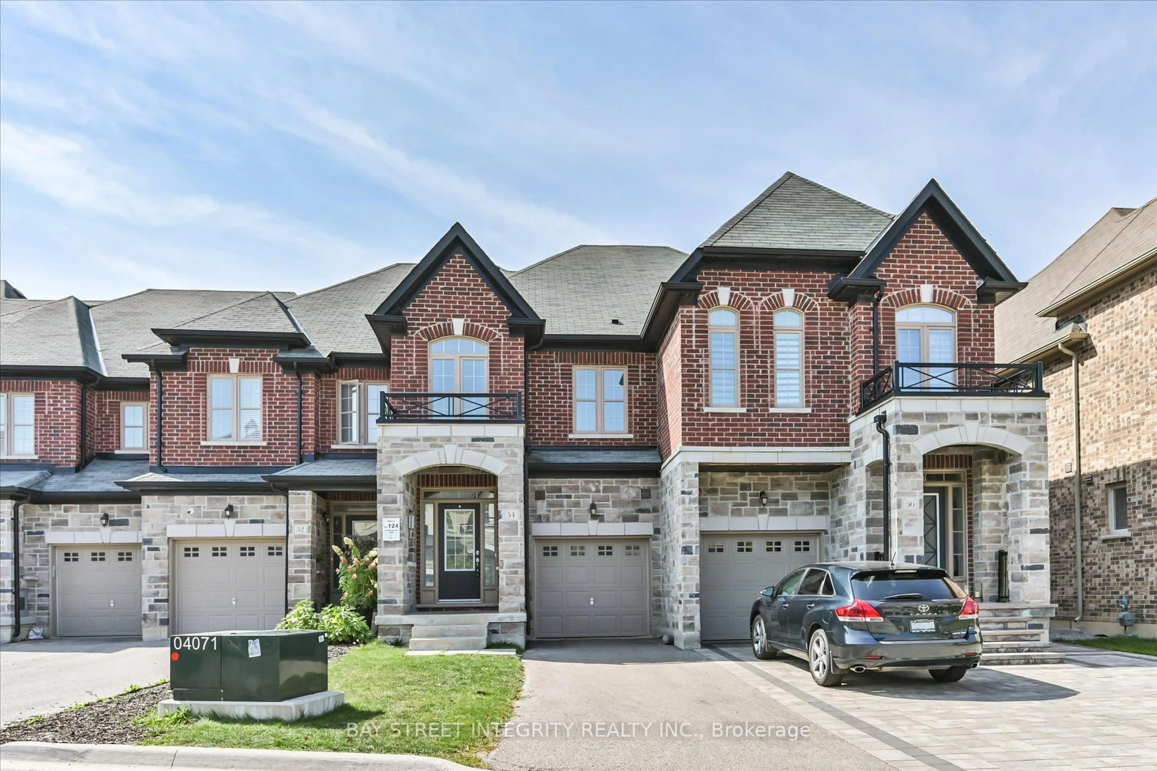 Home with brick exterior material, street for 54 Walter Proctor Rd, East Gwillimbury Ontario L9N 0L6