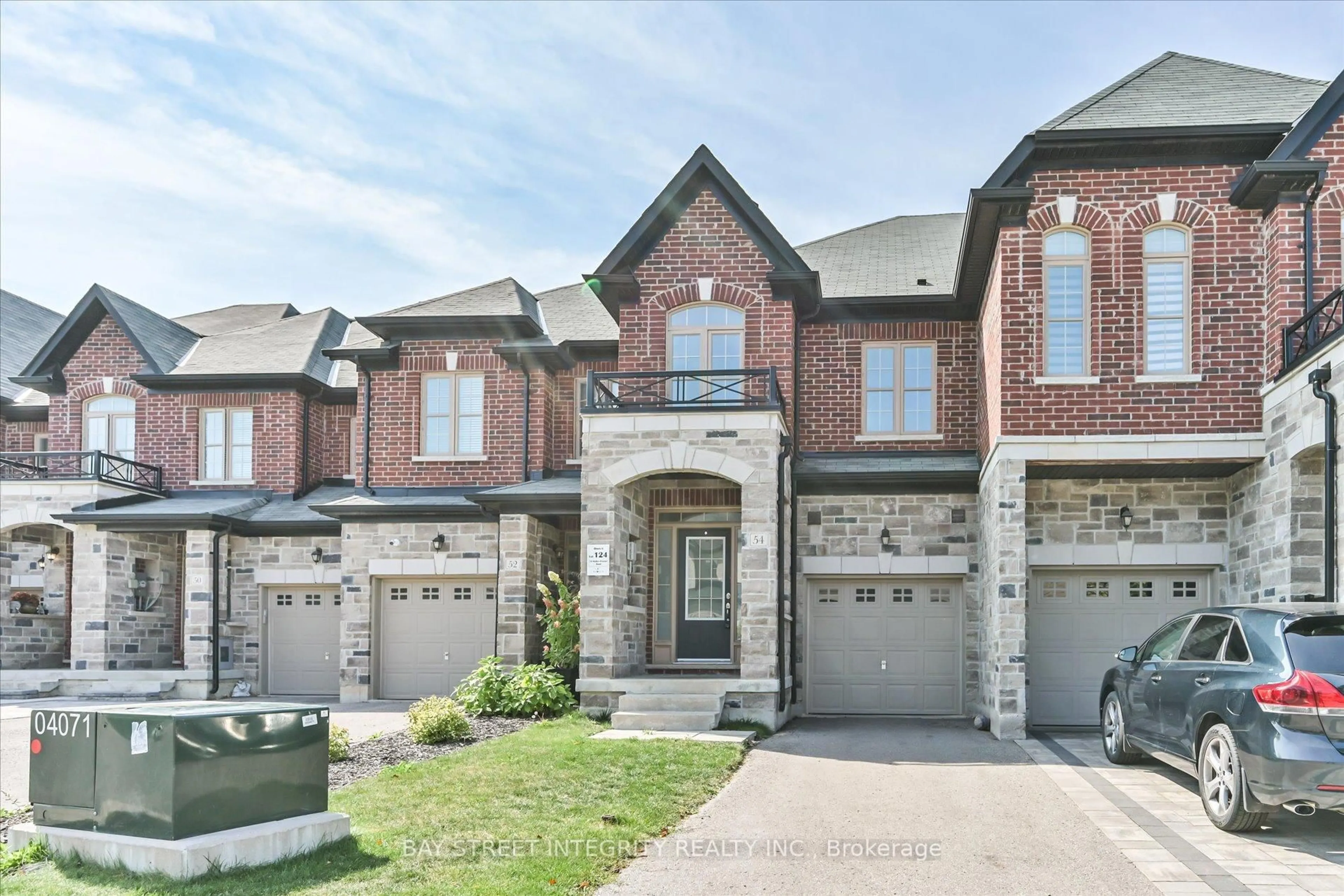 Home with brick exterior material, street for 54 Walter Proctor Rd, East Gwillimbury Ontario L9N 0L6