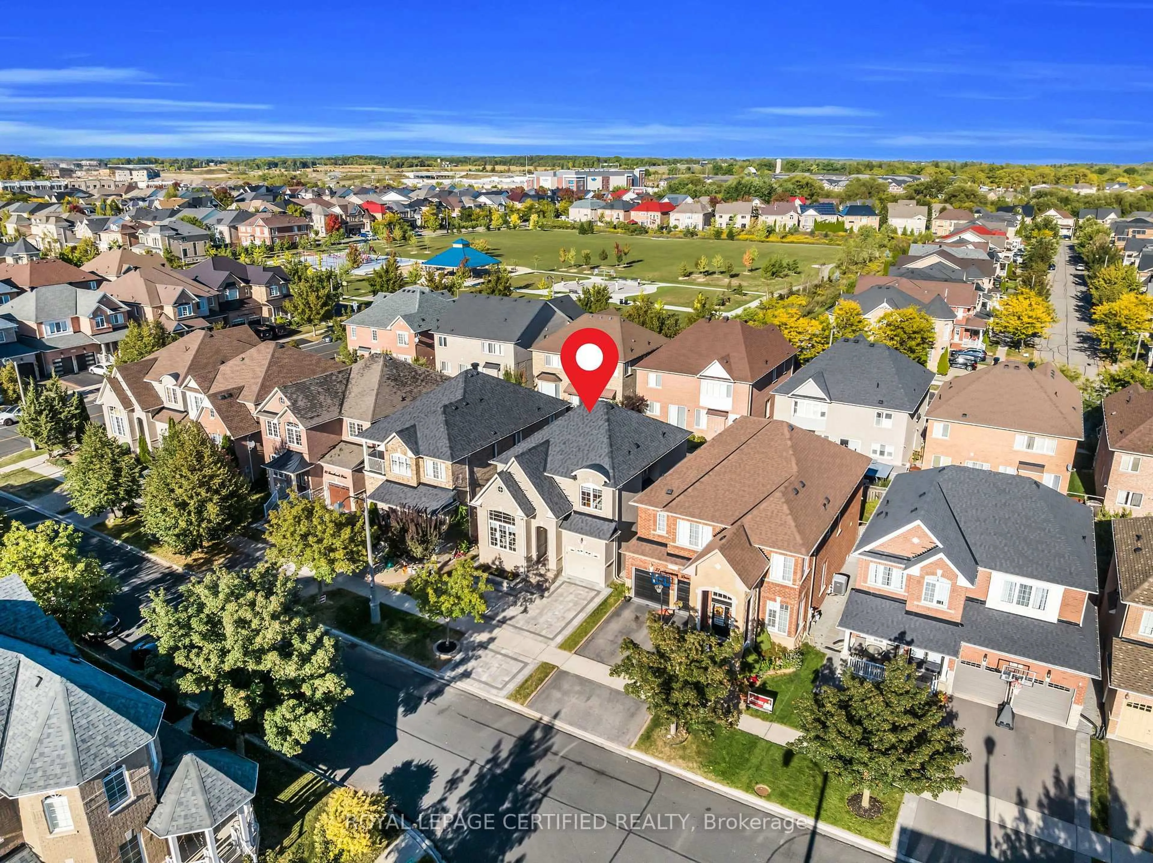 A pic from outside/outdoor area/front of a property/back of a property/a pic from drone, street for 79 Forestbrook Dr, Markham Ontario L6B 0G2